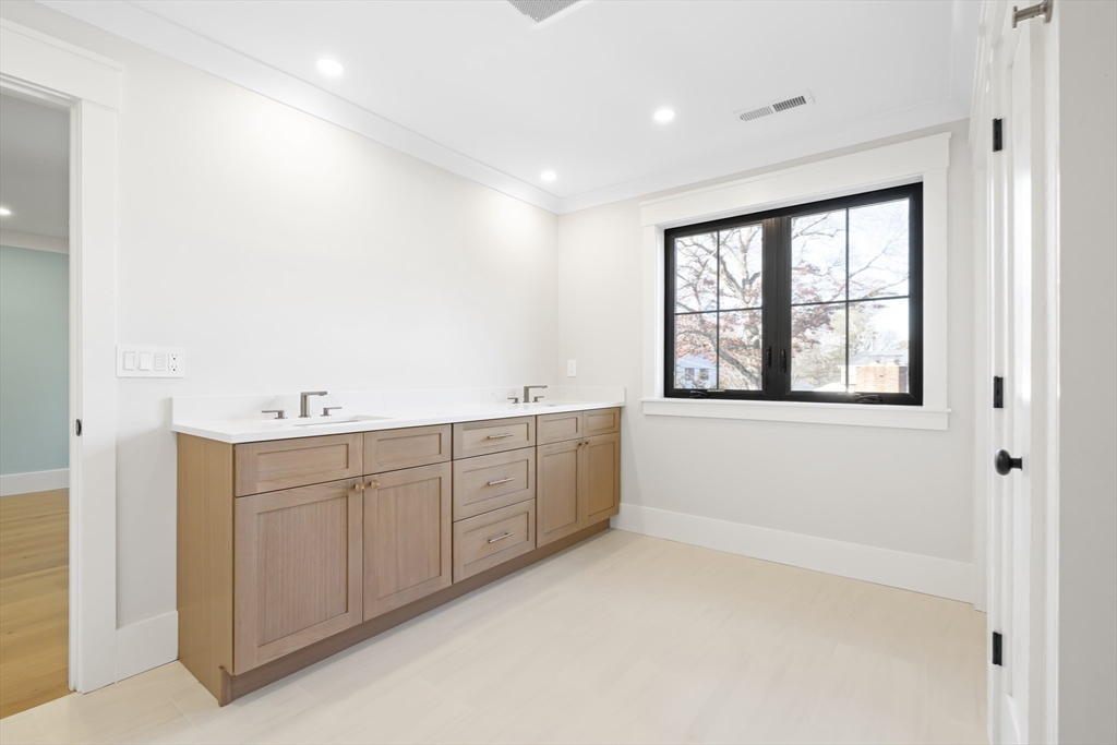 6 Ambler Court
