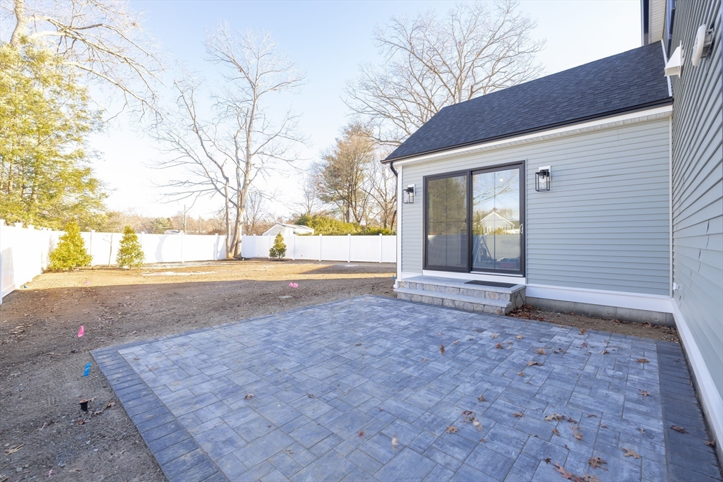 6 Ambler Court