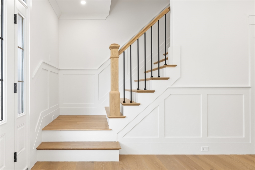 6 Ambler Court