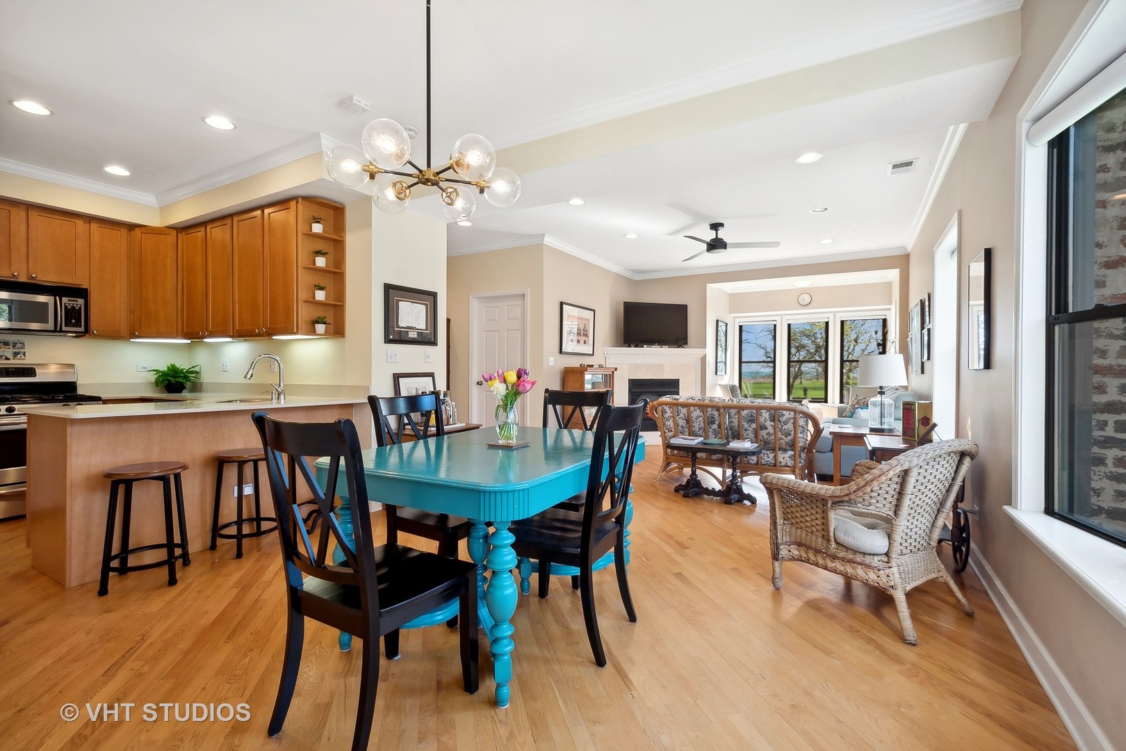 1132 W Farwell Avenue Unit: 1S