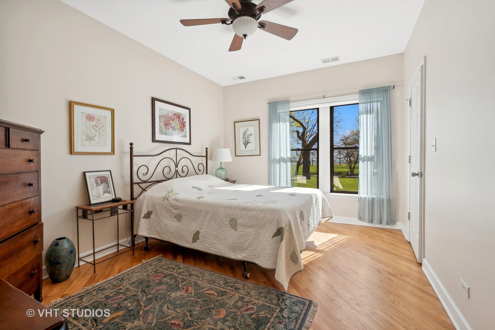 1132 W Farwell Avenue Unit: 1S