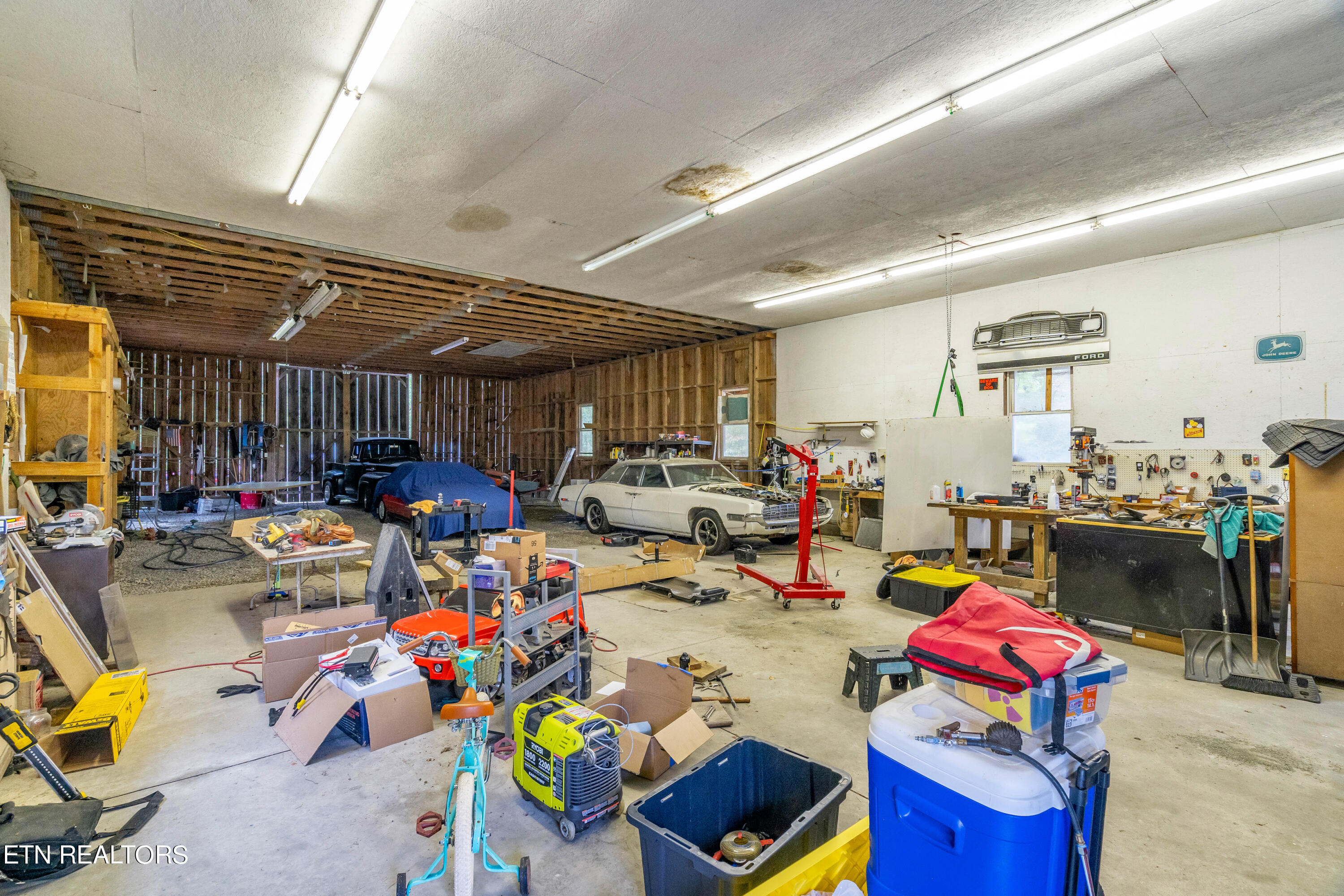 205 Russell Hollow Rd