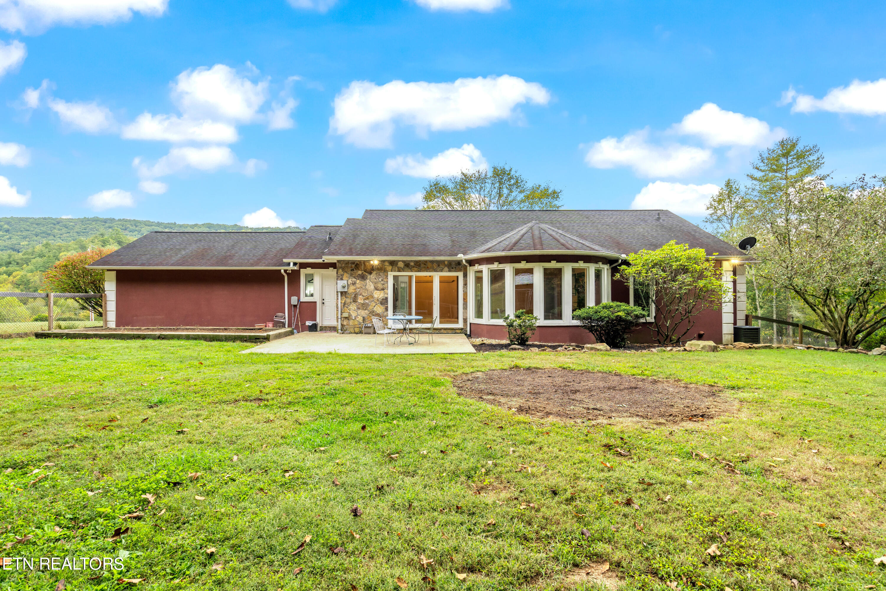 205 Russell Hollow Rd