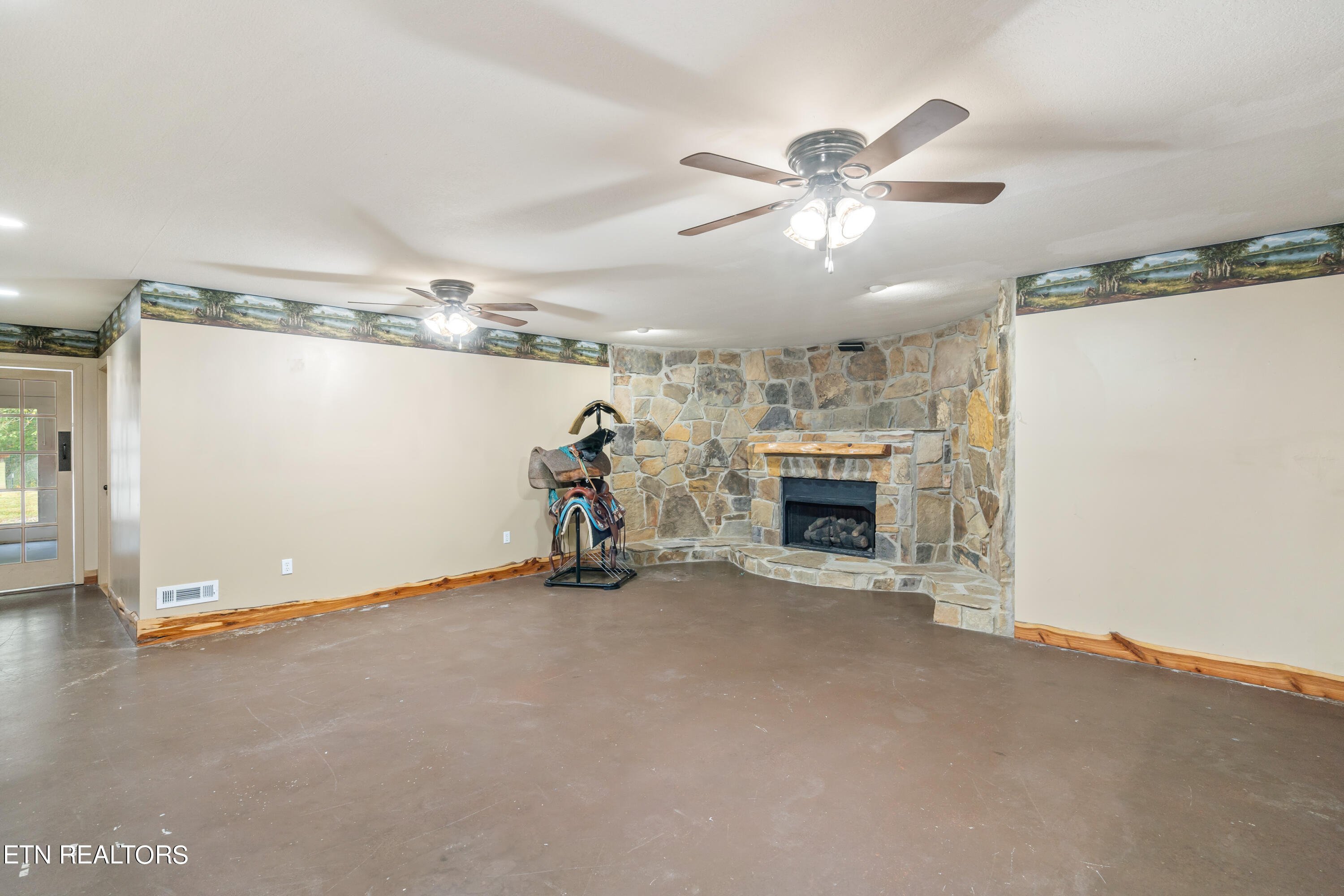 205 Russell Hollow Rd