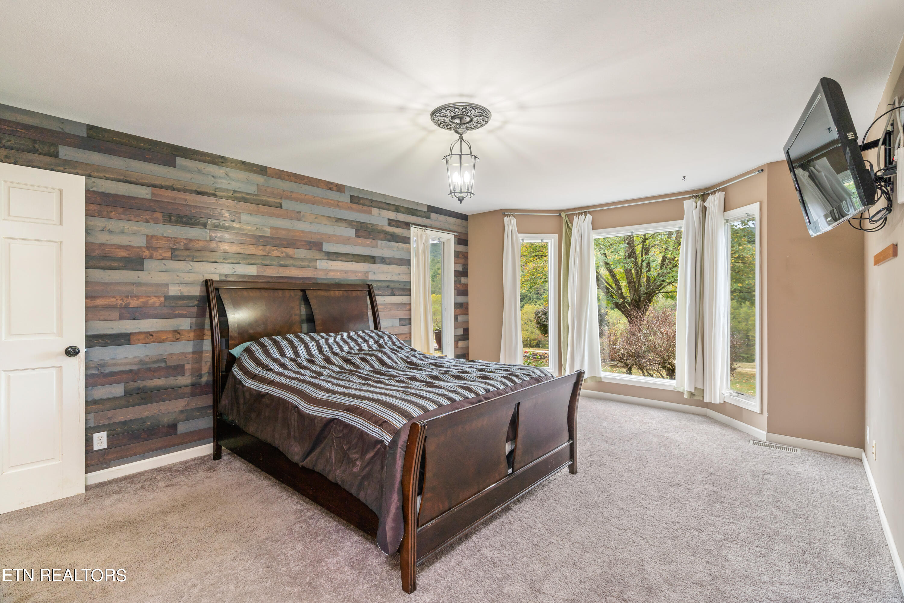 205 Russell Hollow Rd