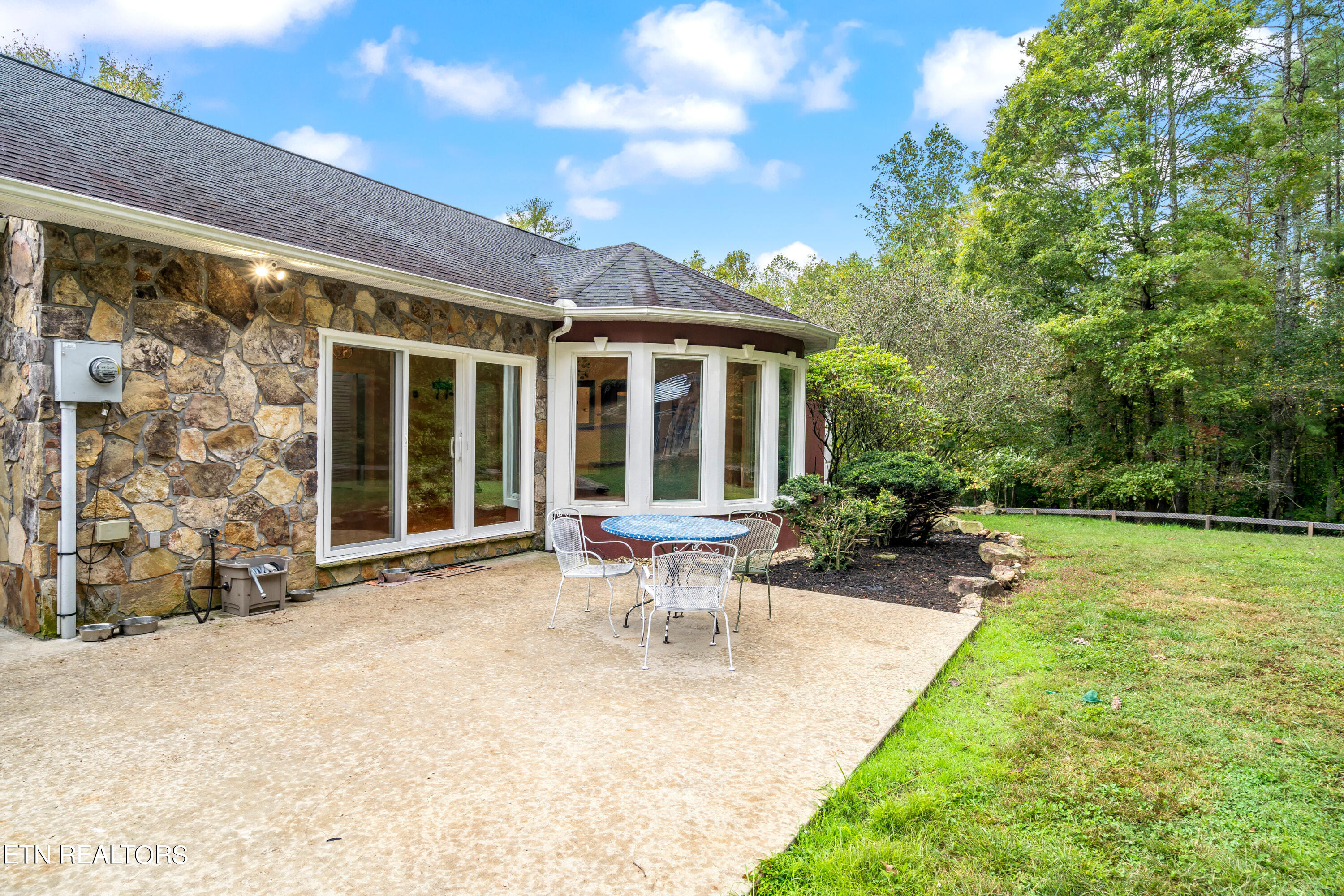 205 Russell Hollow Rd