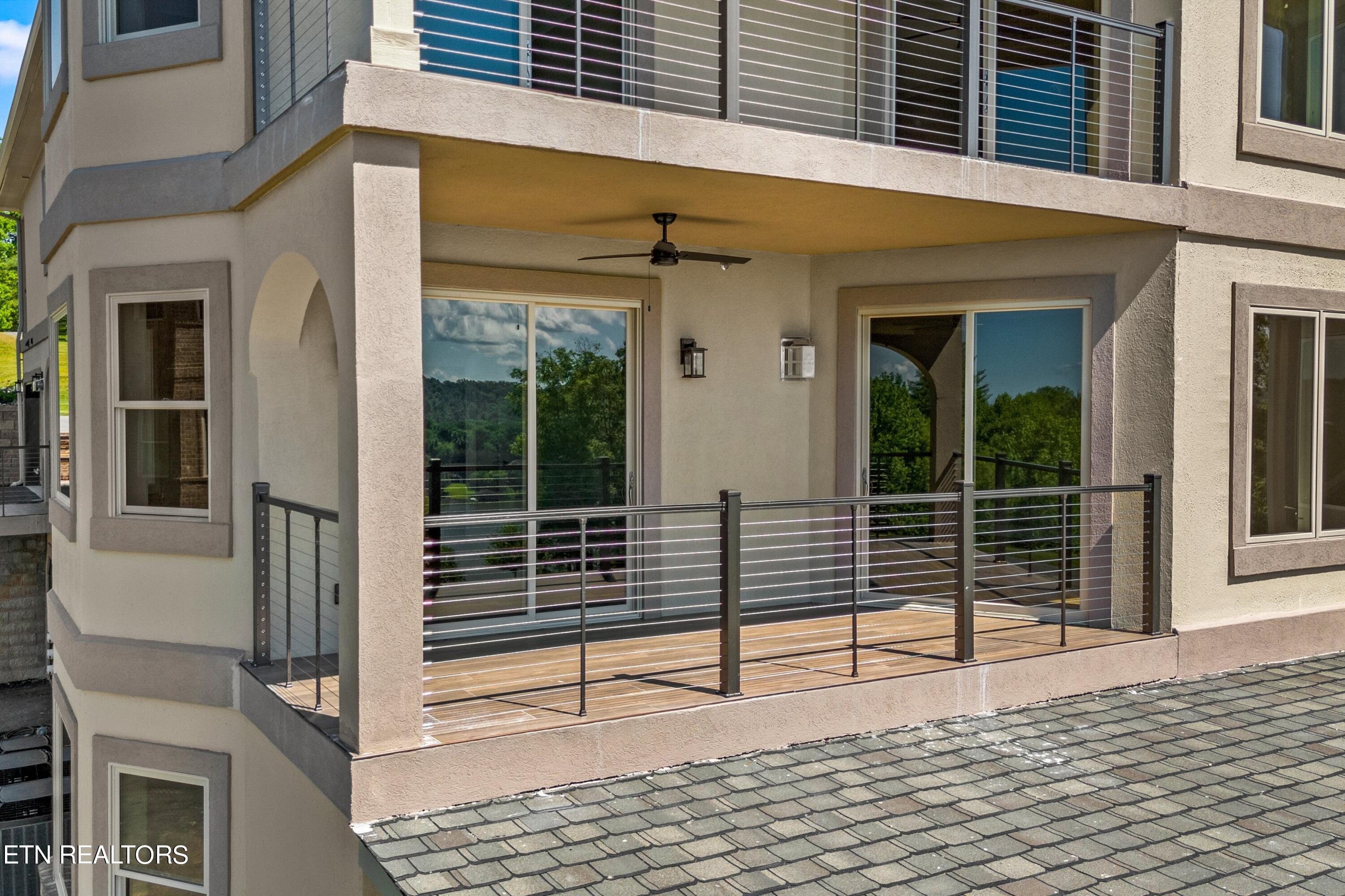 2422 Grand View Court