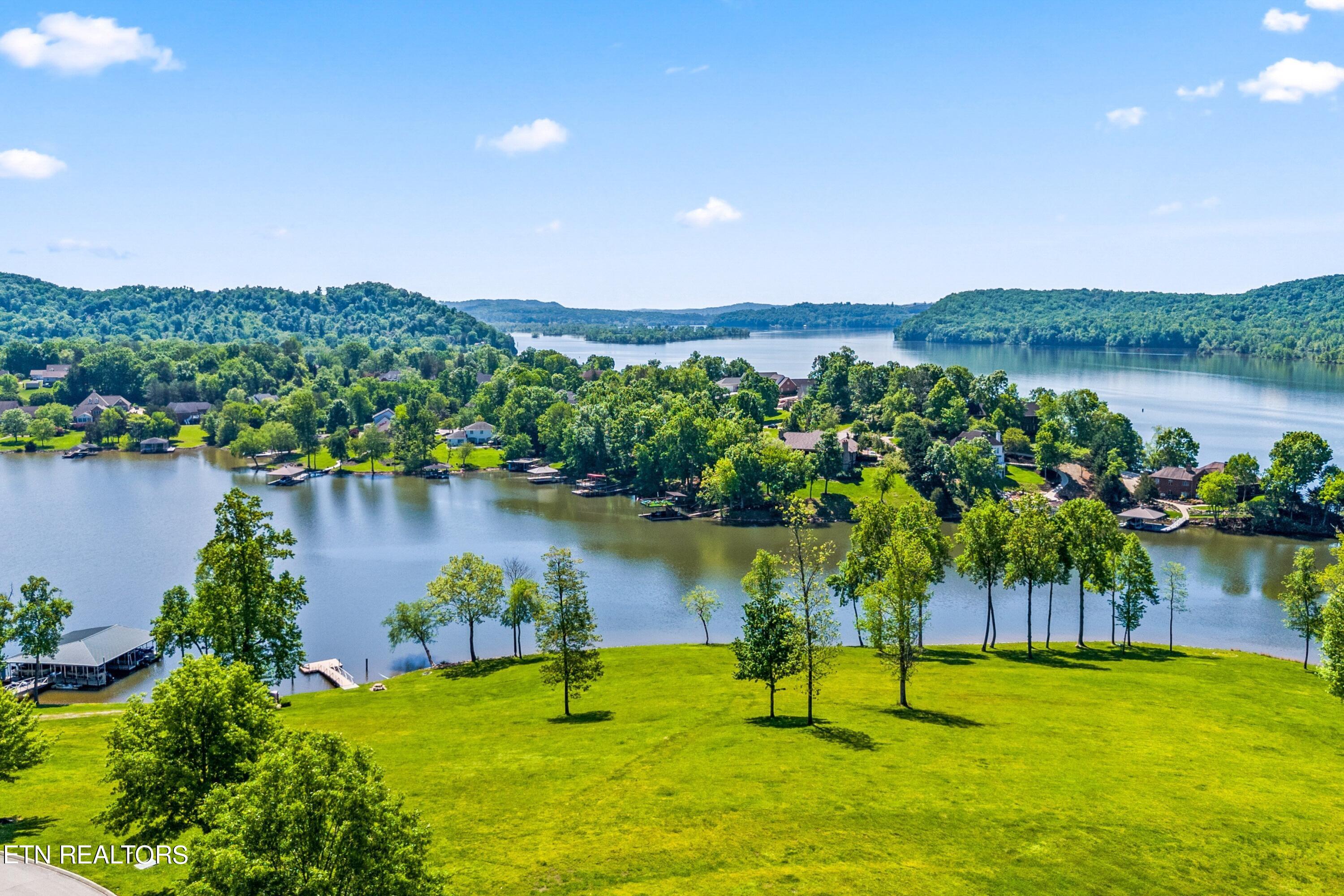 2422 Grand View Court