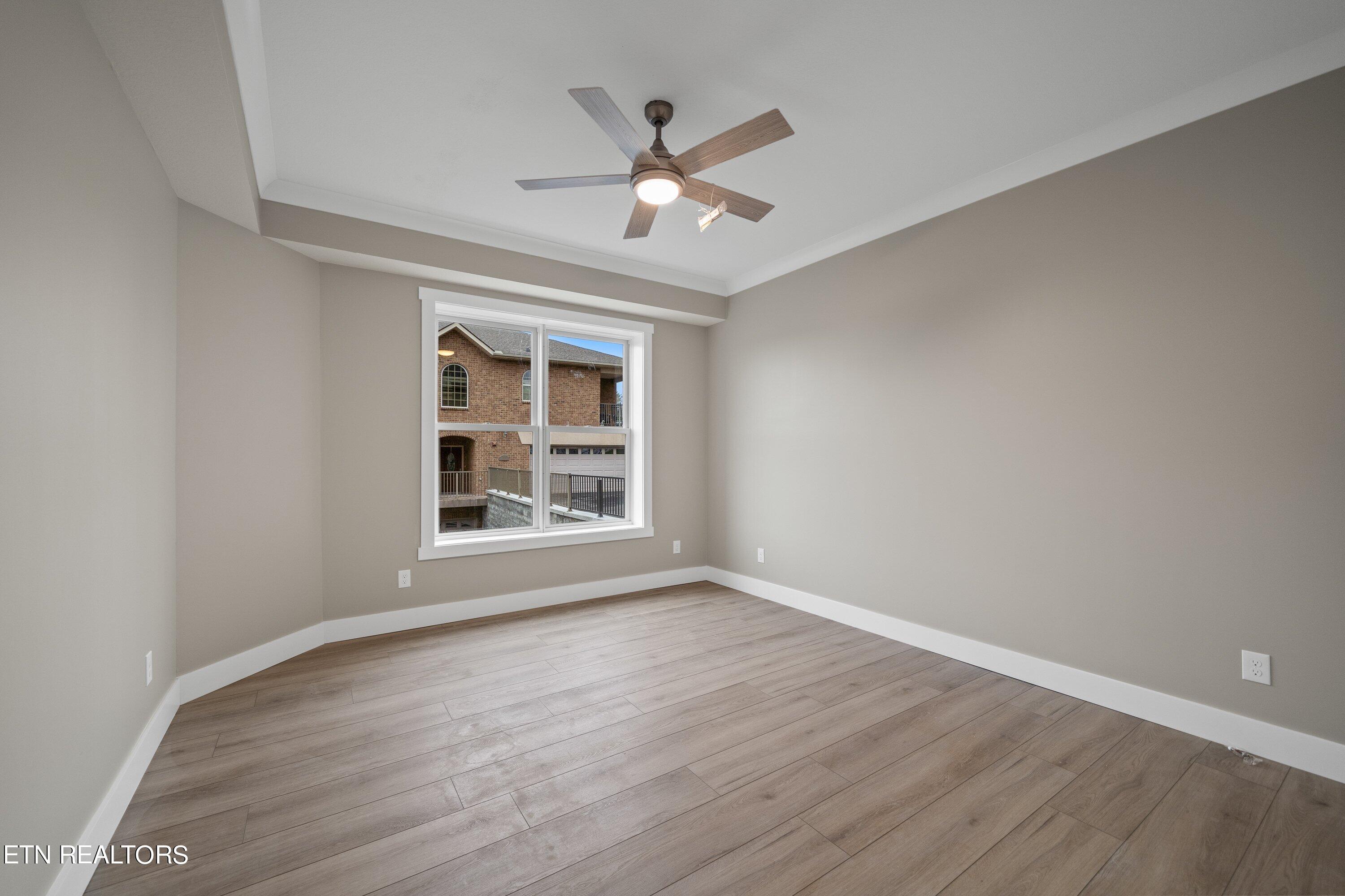 2422 Grand View Court