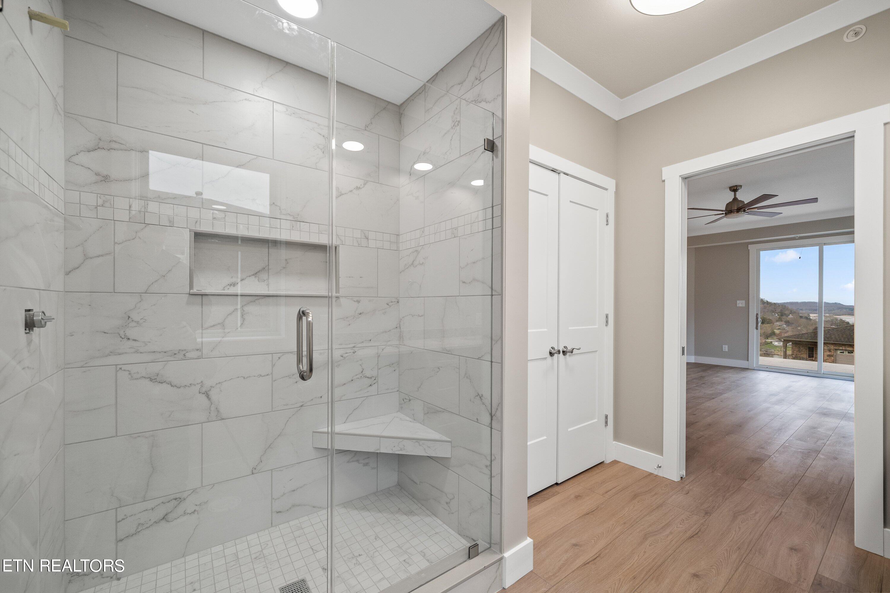 2422 Grand View Court