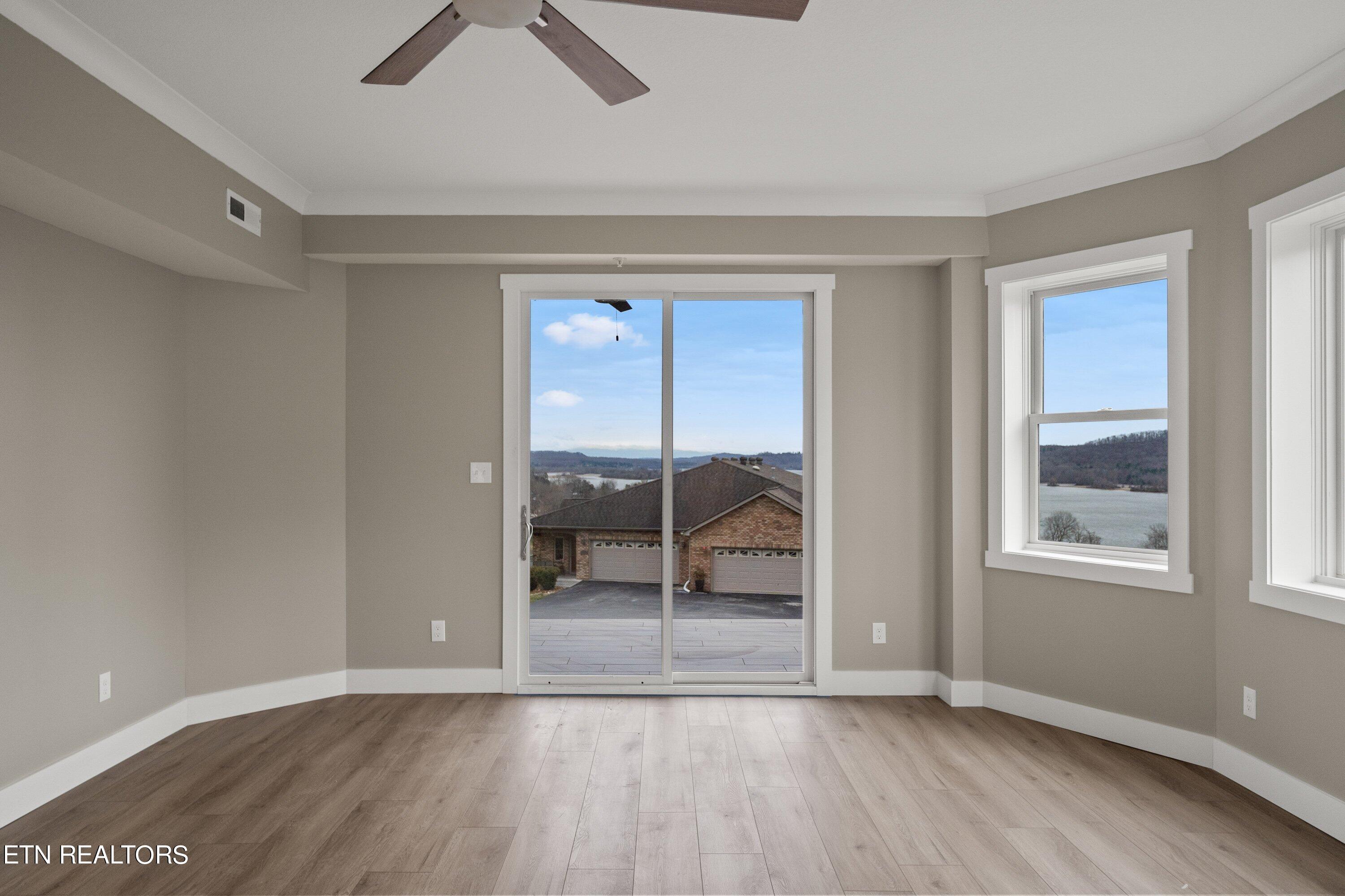 2422 Grand View Court