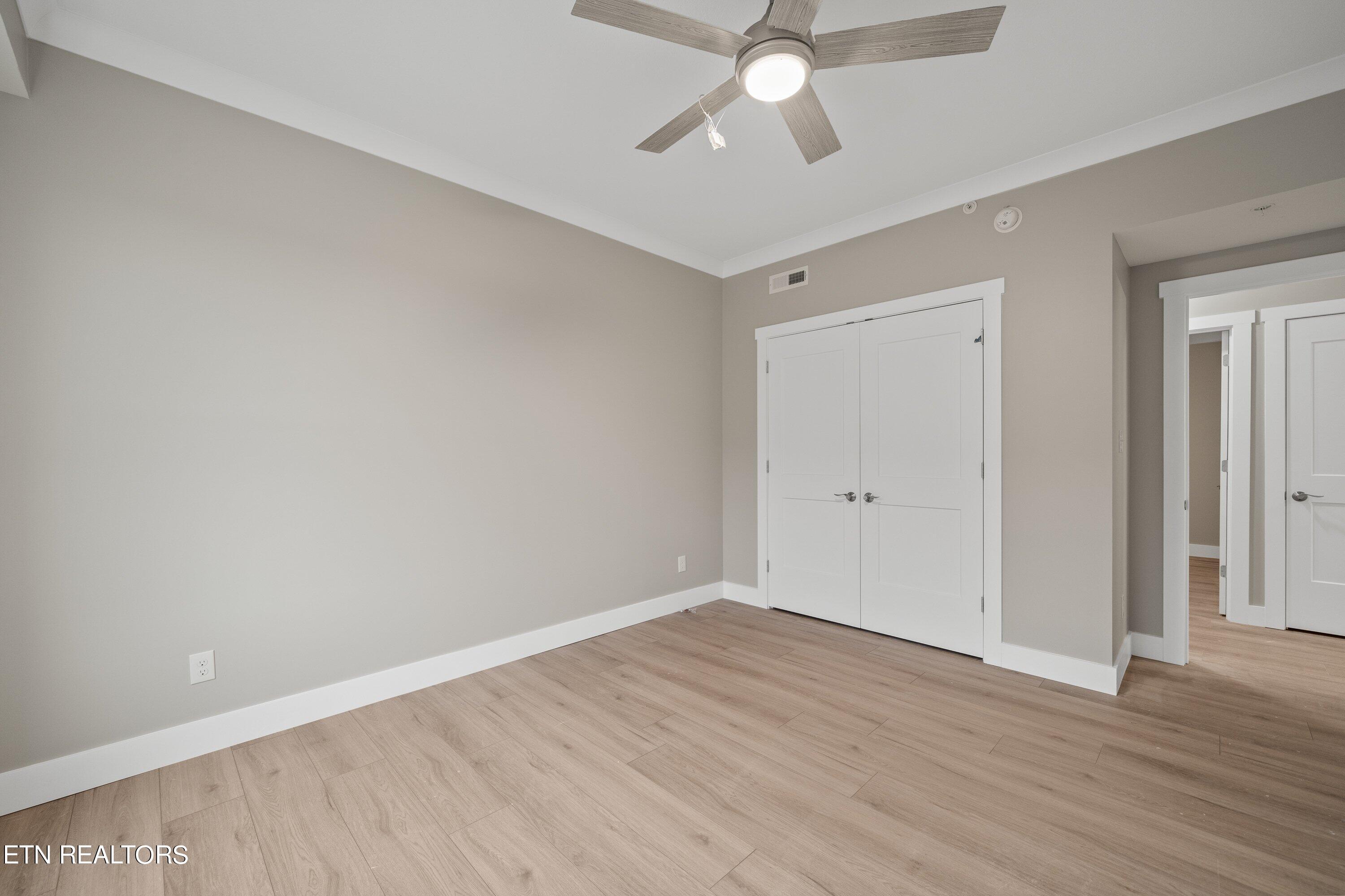 2422 Grand View Court