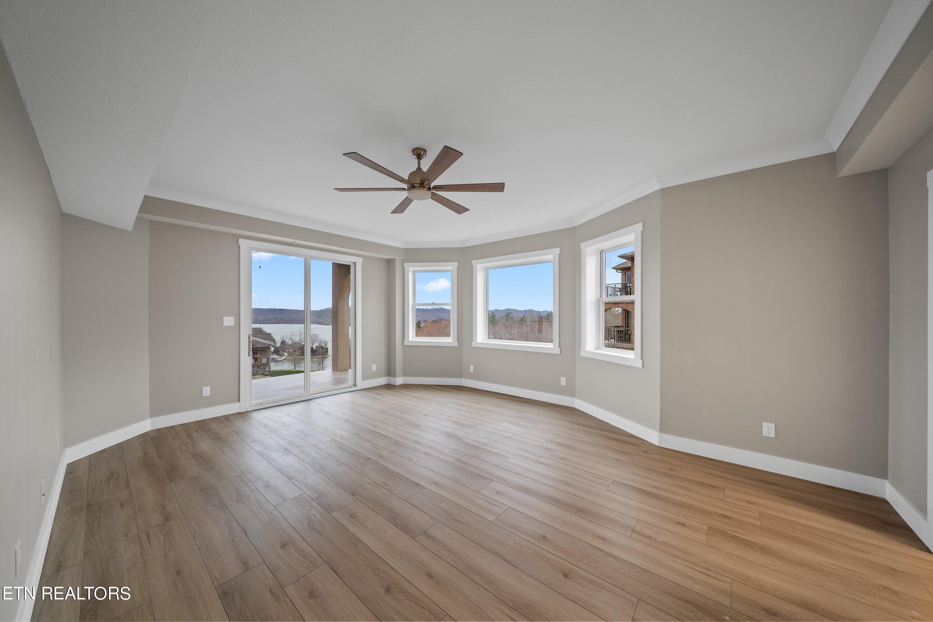 2422 Grand View Court