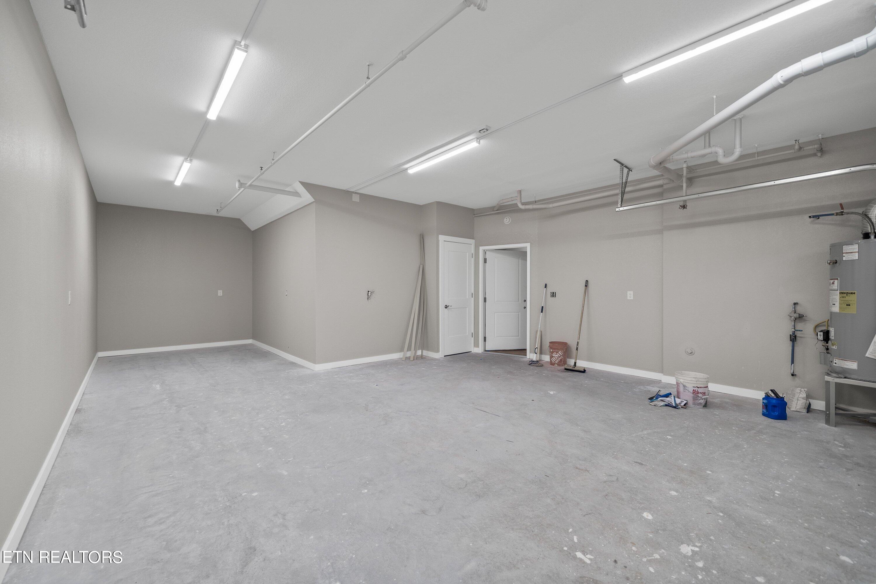 2422 Grand View Court