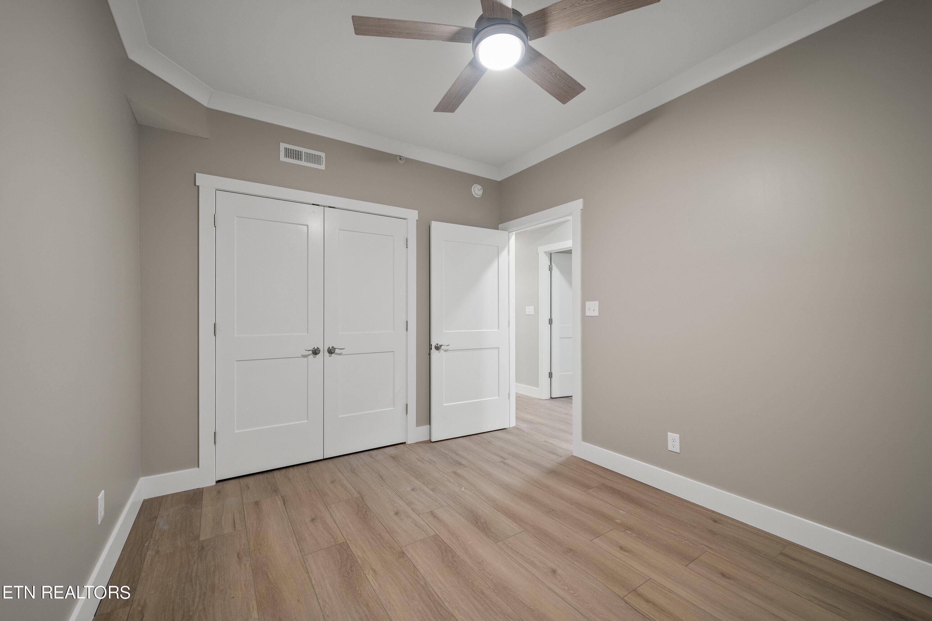 2422 Grand View Court