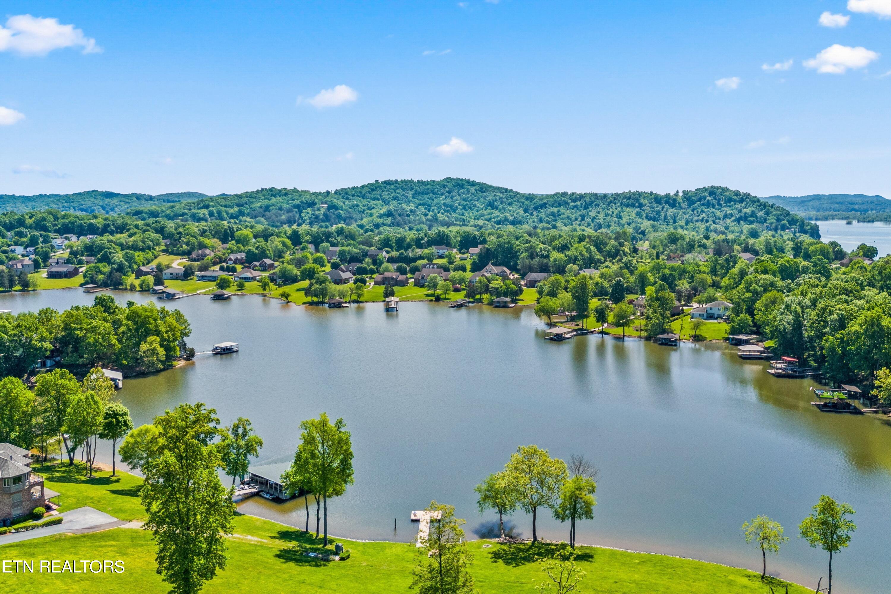 2422 Grand View Court