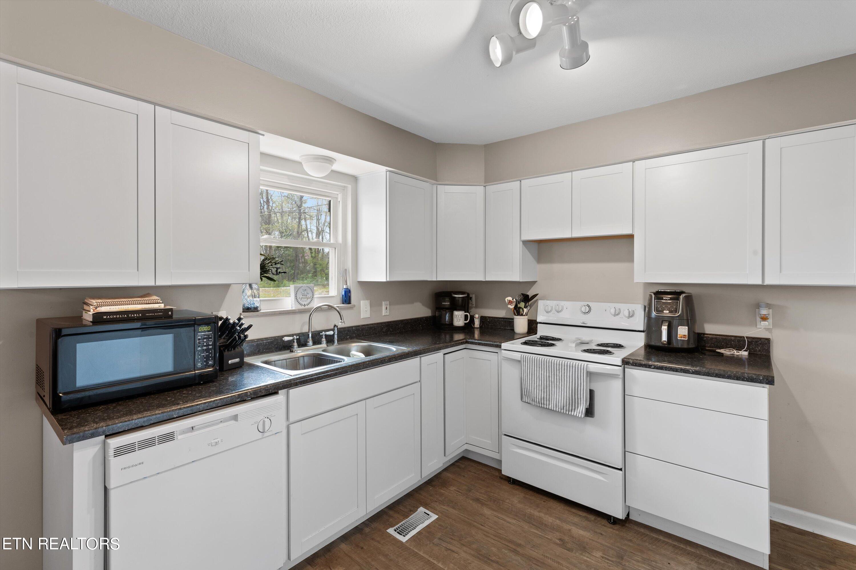 502 Skyline View Lane