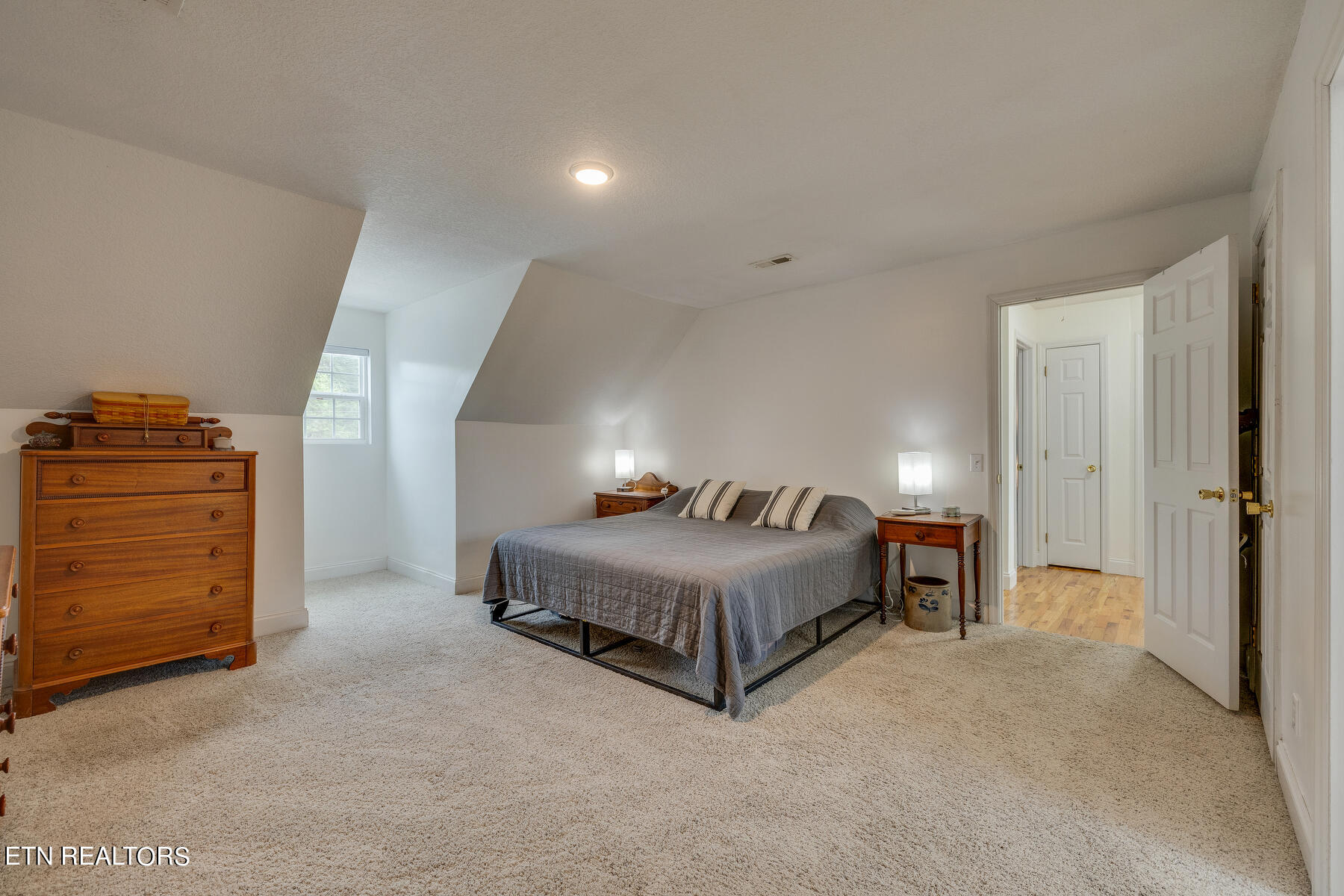 1753 State Hwy TN 304 (River Rd)