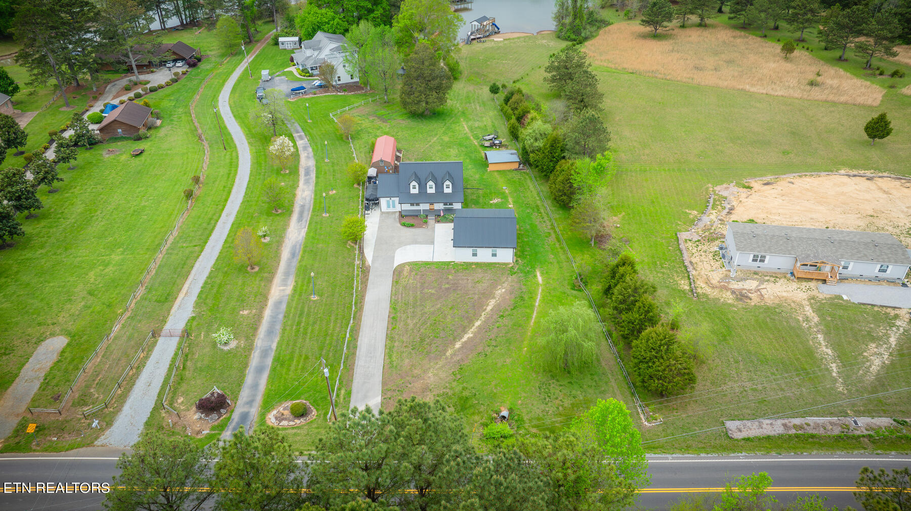 1753 State Hwy TN 304 (River Rd)