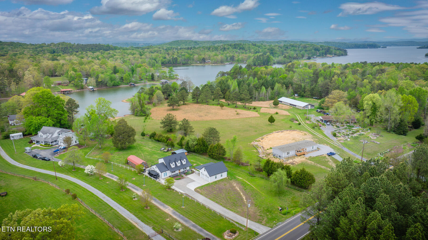 1753 State Hwy TN 304 (River Rd)