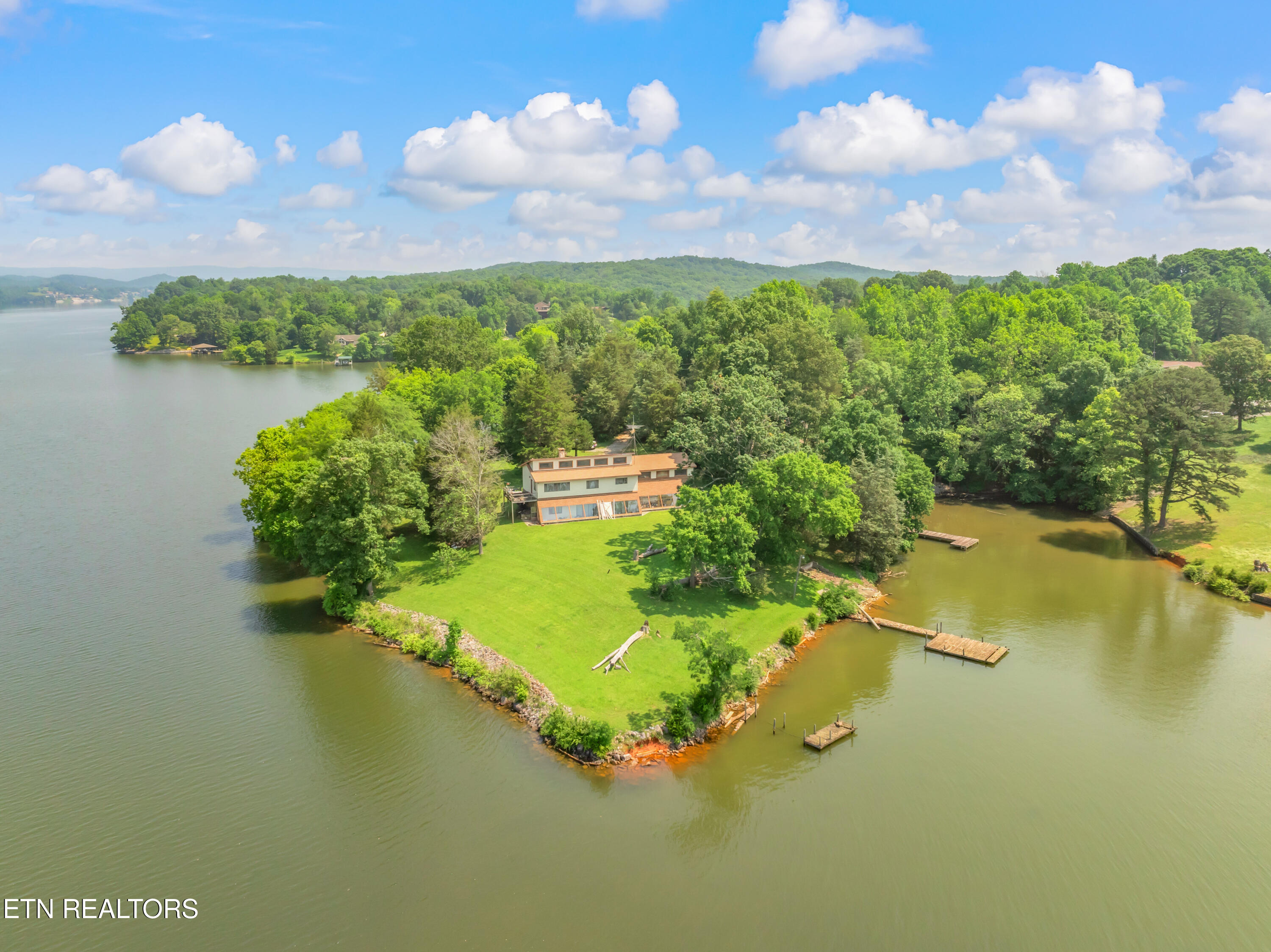 460 Lake Harbor Drive