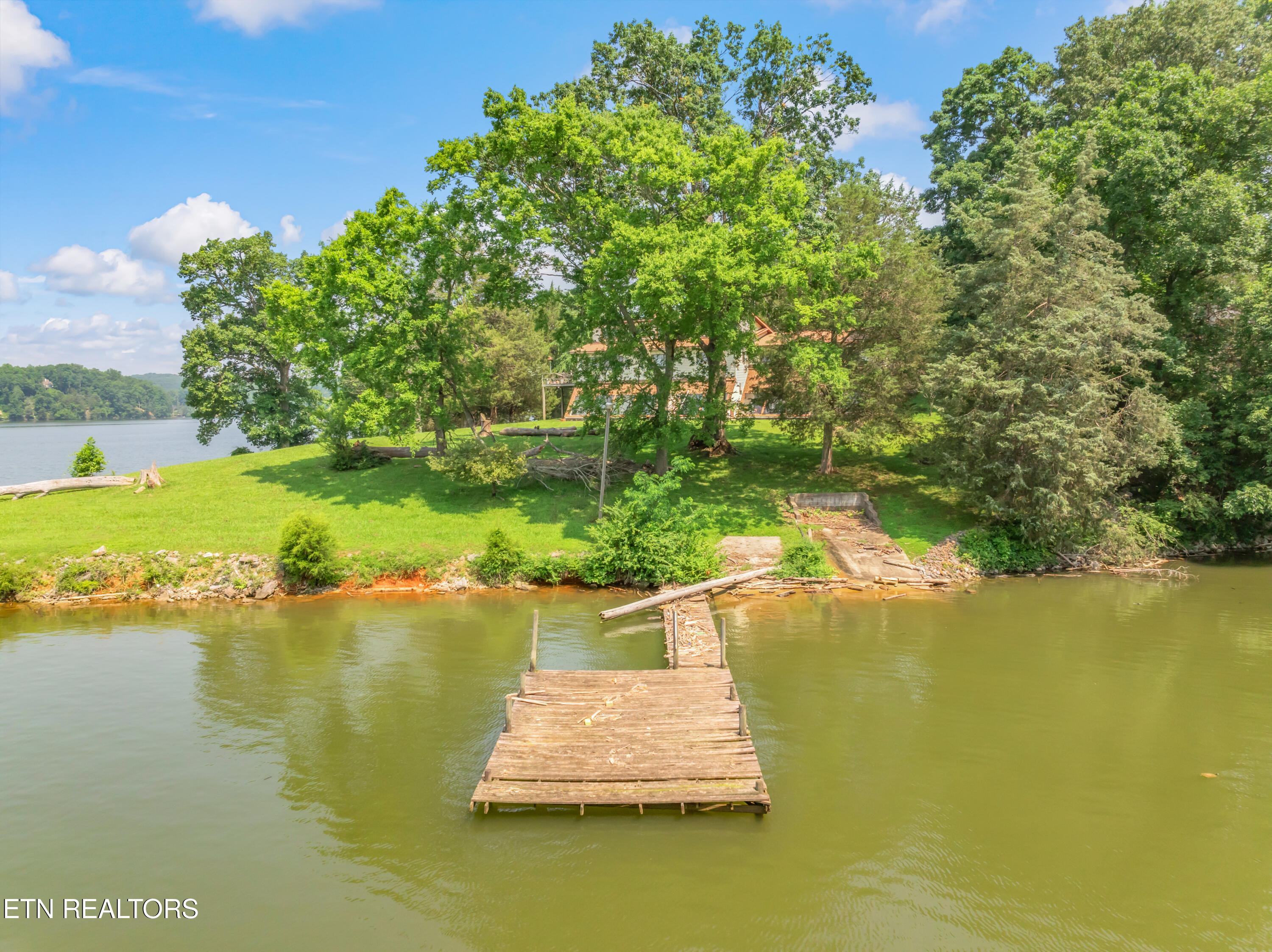 460 Lake Harbor Drive