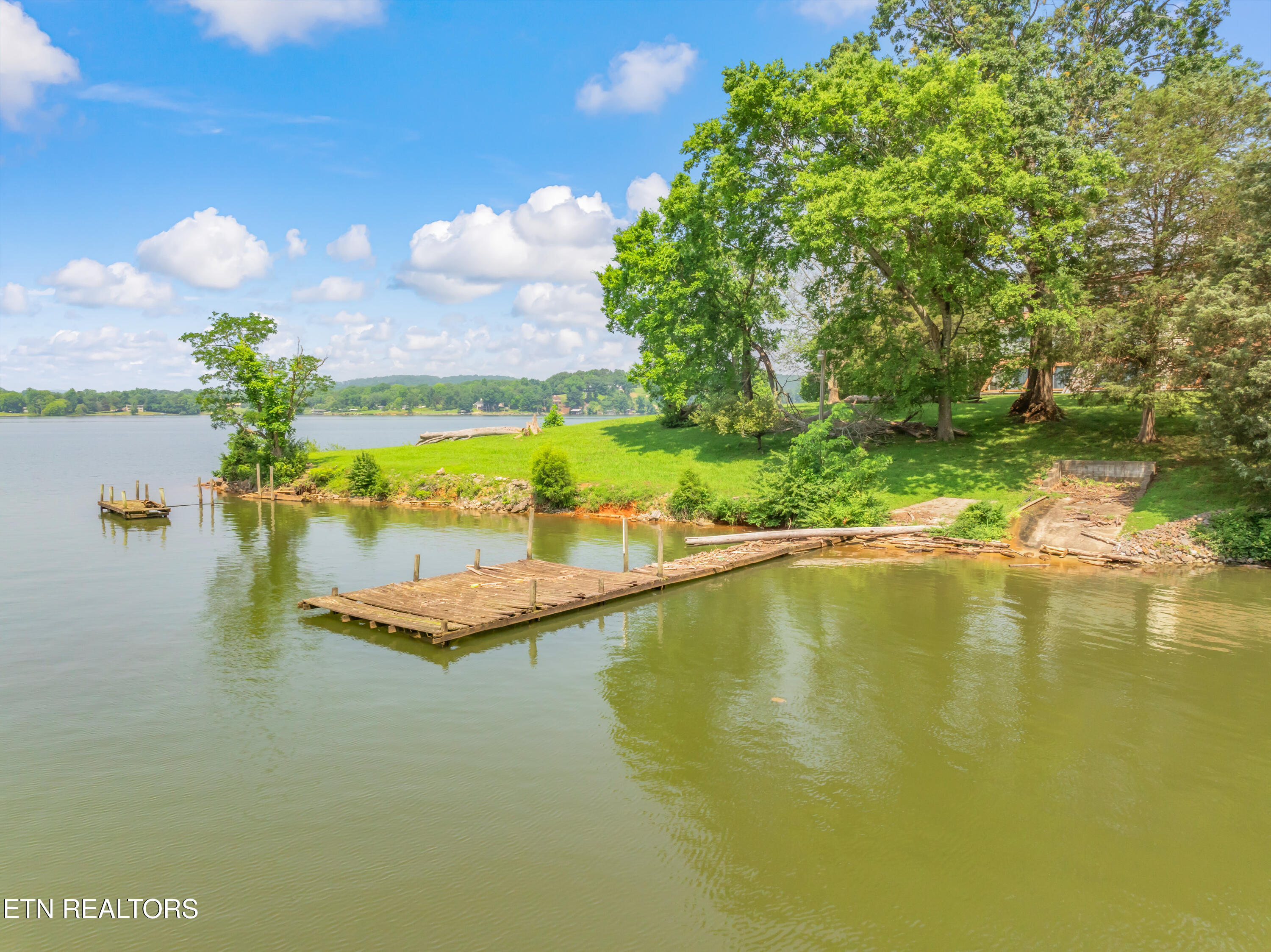 460 Lake Harbor Drive