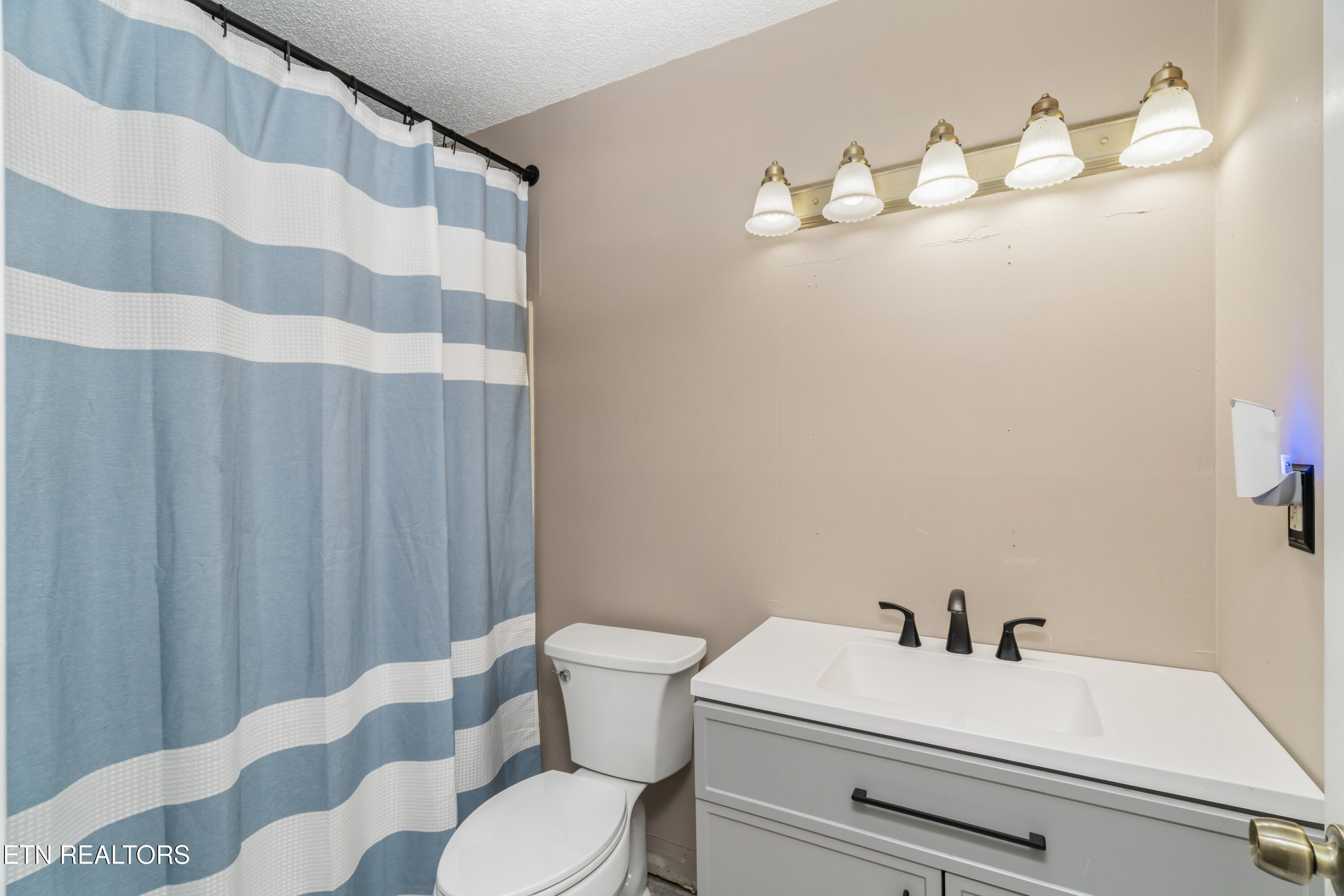 3781 Sugar Grove Valley