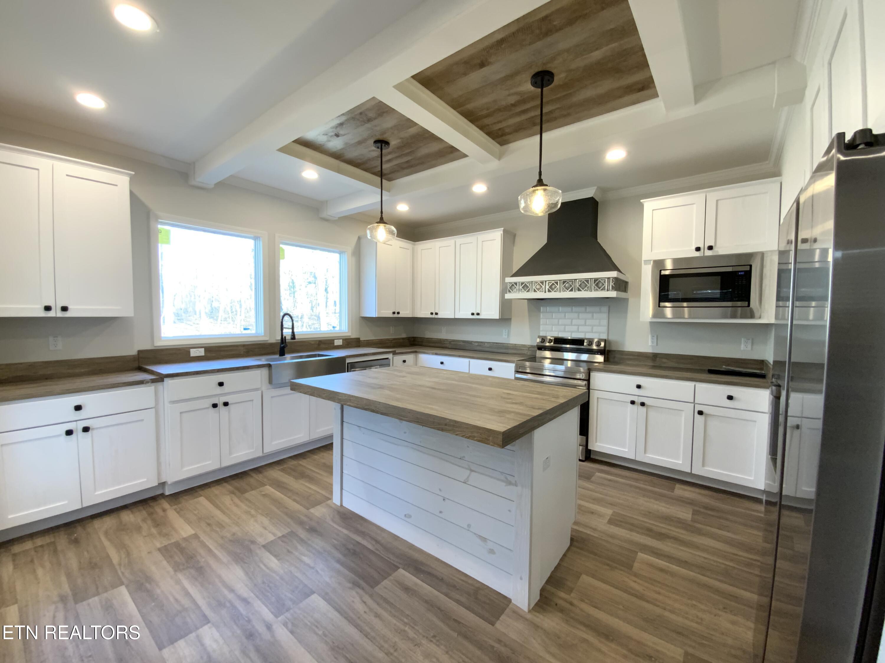 436 Pilot Mountain Rd