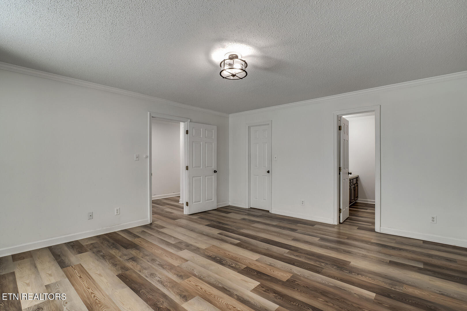 1200 River Oaks Drive
