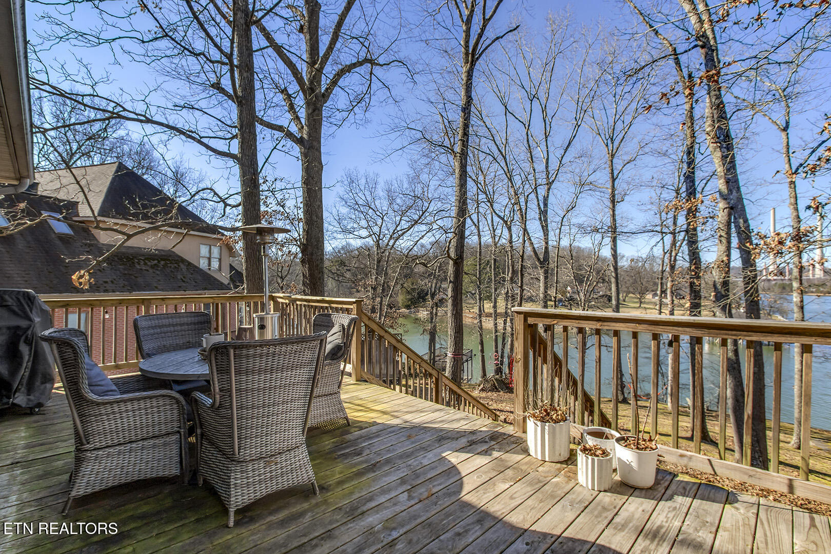 1200 River Oaks Drive