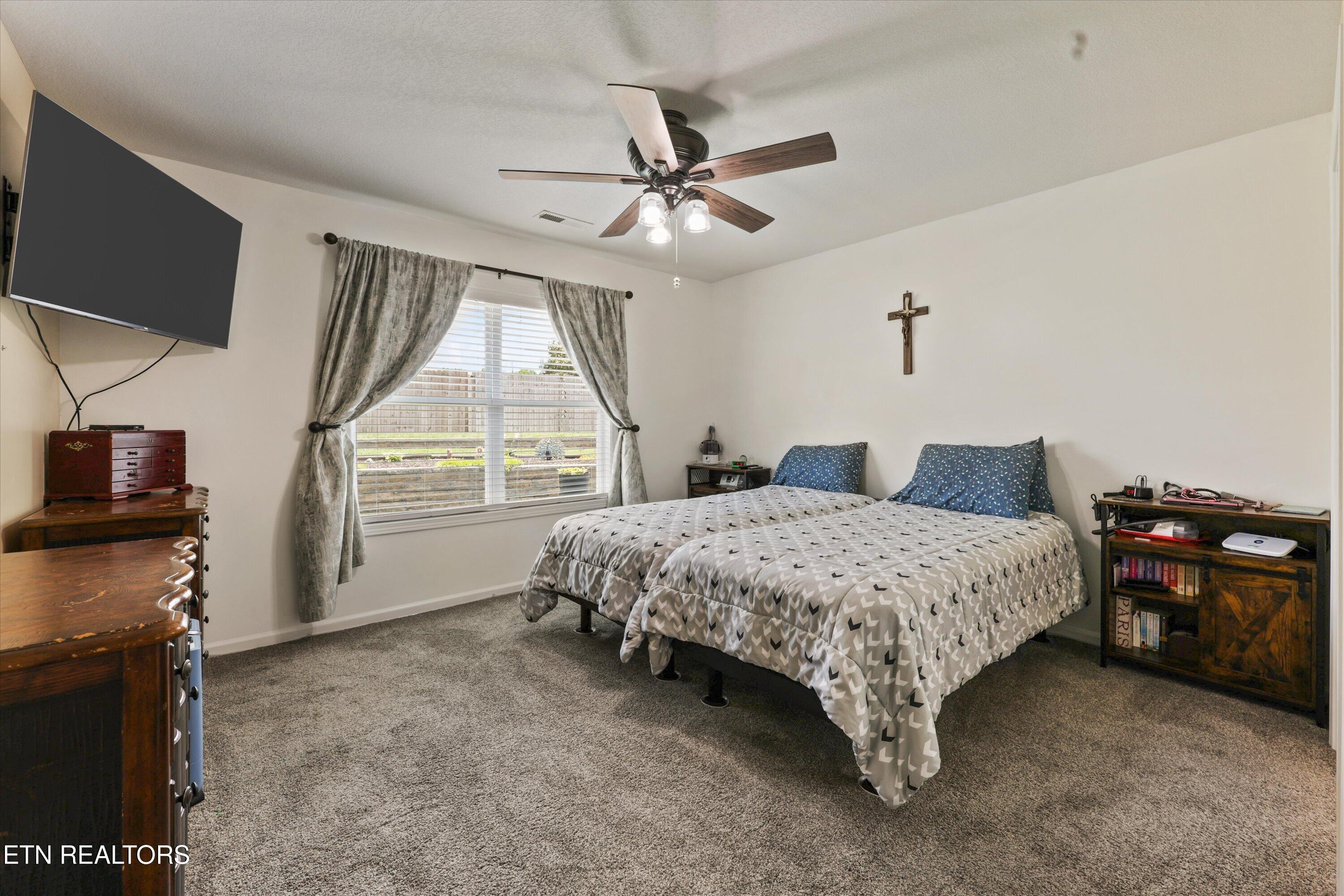 126 Hartfield Lane