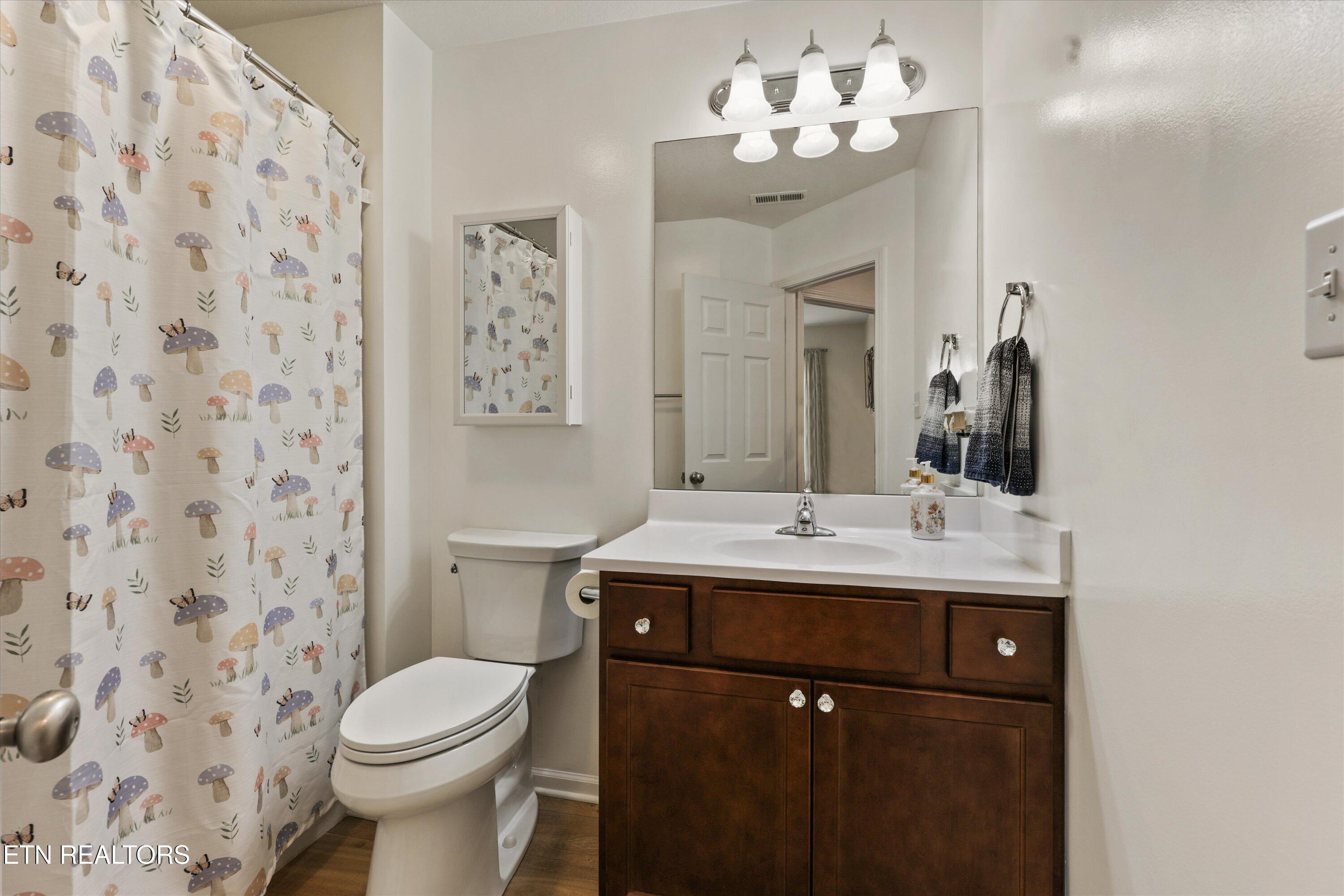 126 Hartfield Lane