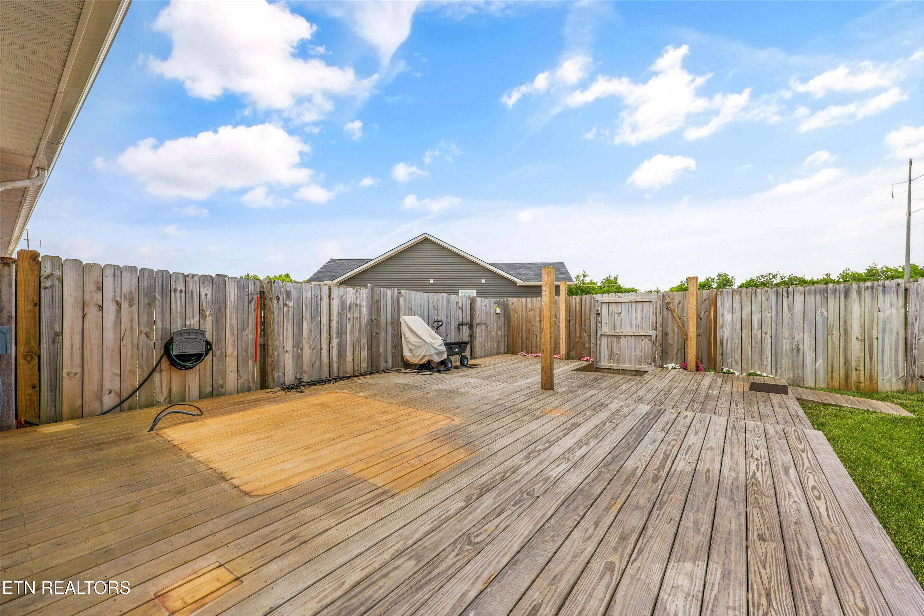 126 Hartfield Lane