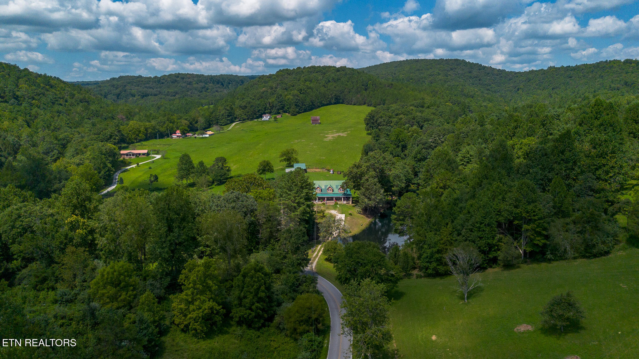 2020 Deermont Rd