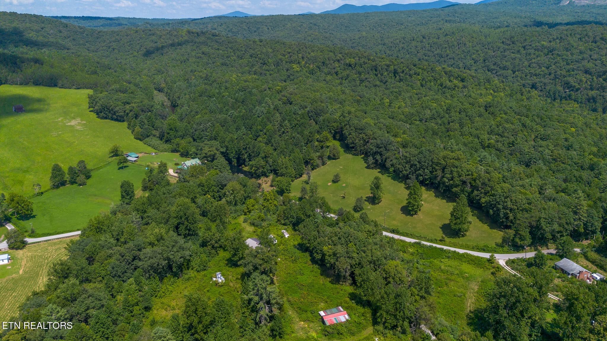 2020 Deermont Rd