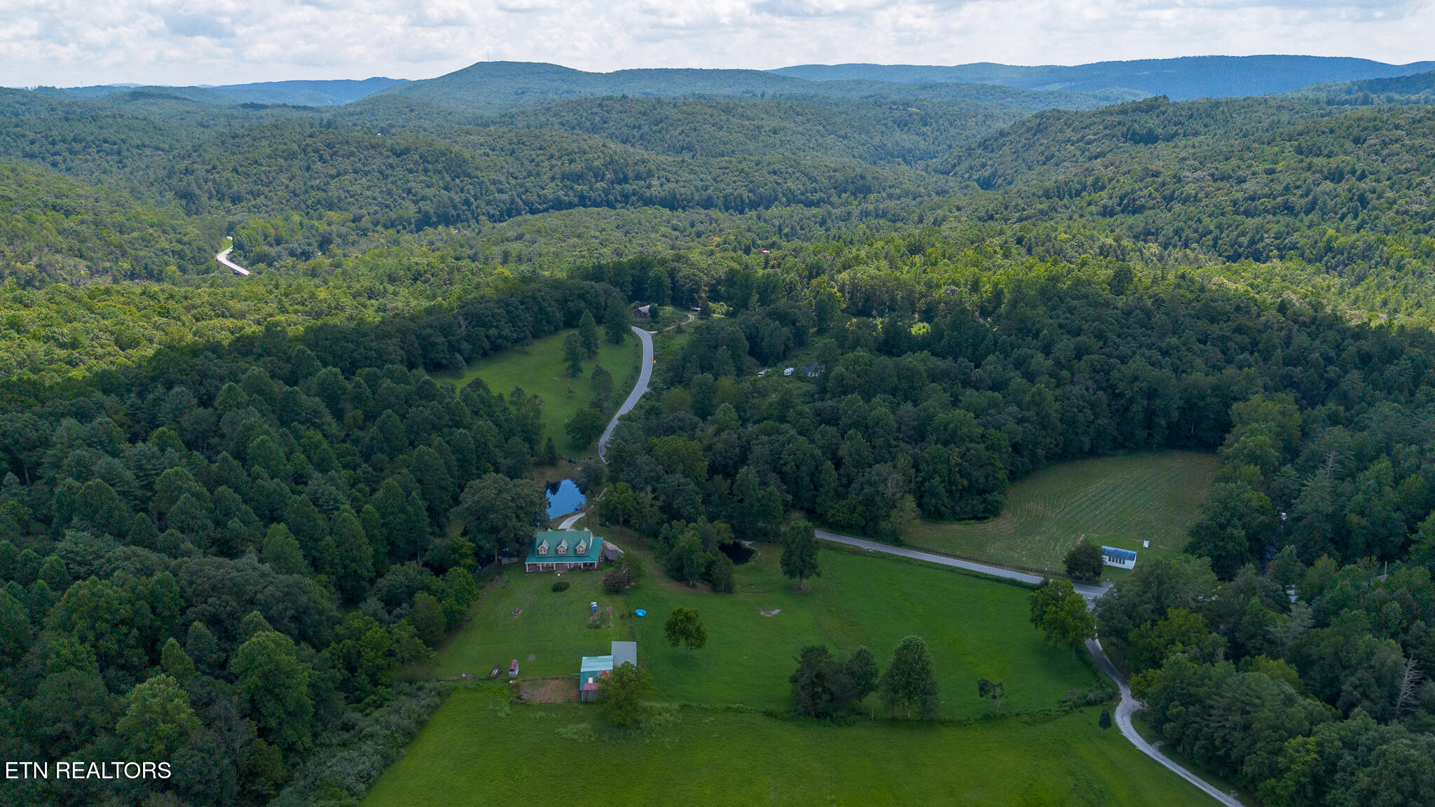2020 Deermont Rd