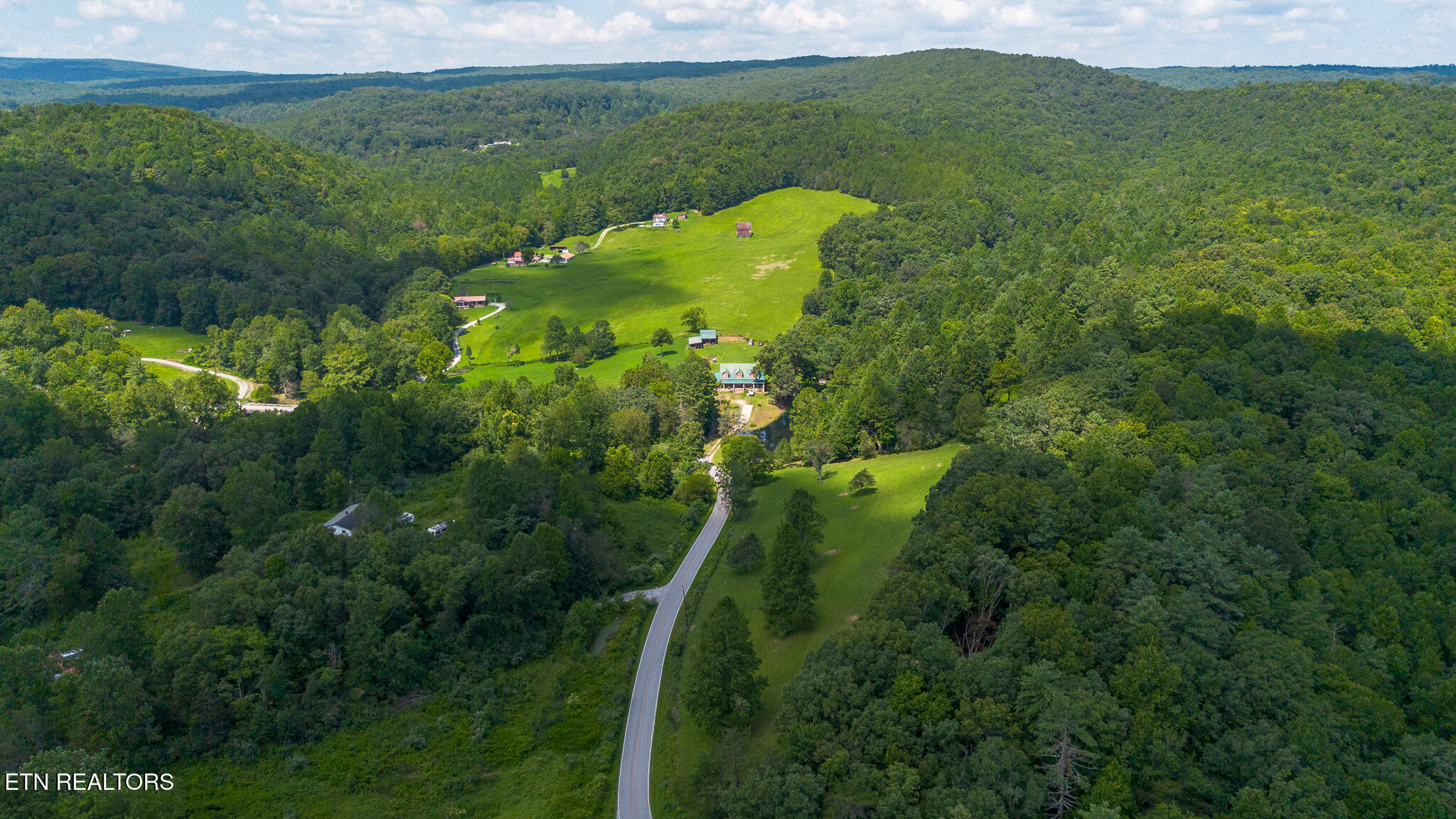 2020 Deermont Rd