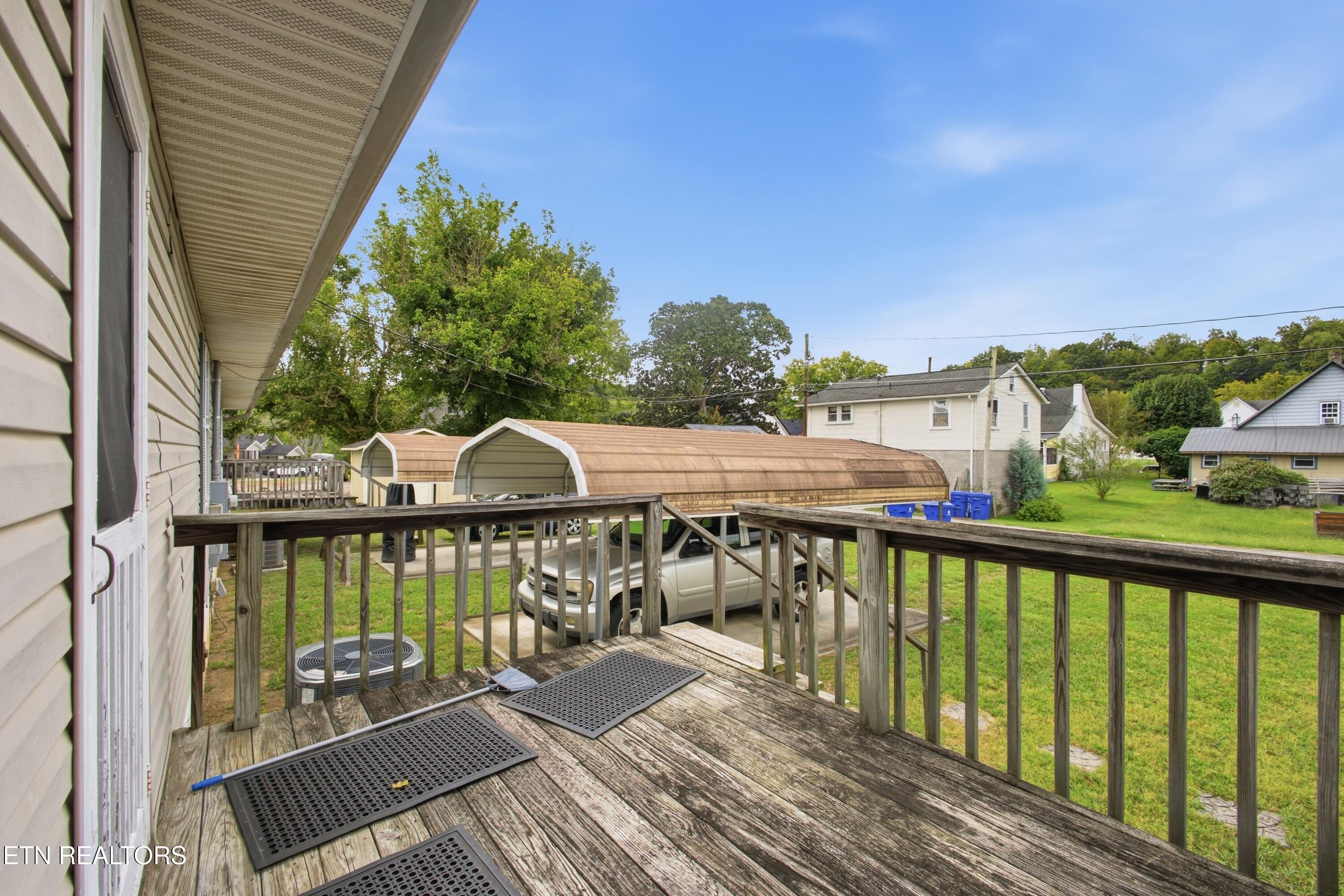 309 Carter Ave