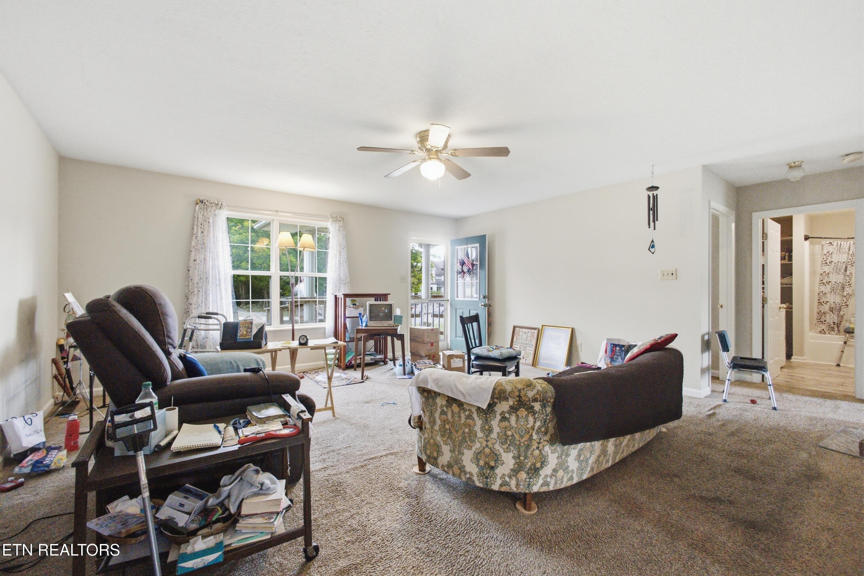 309 Carter Ave