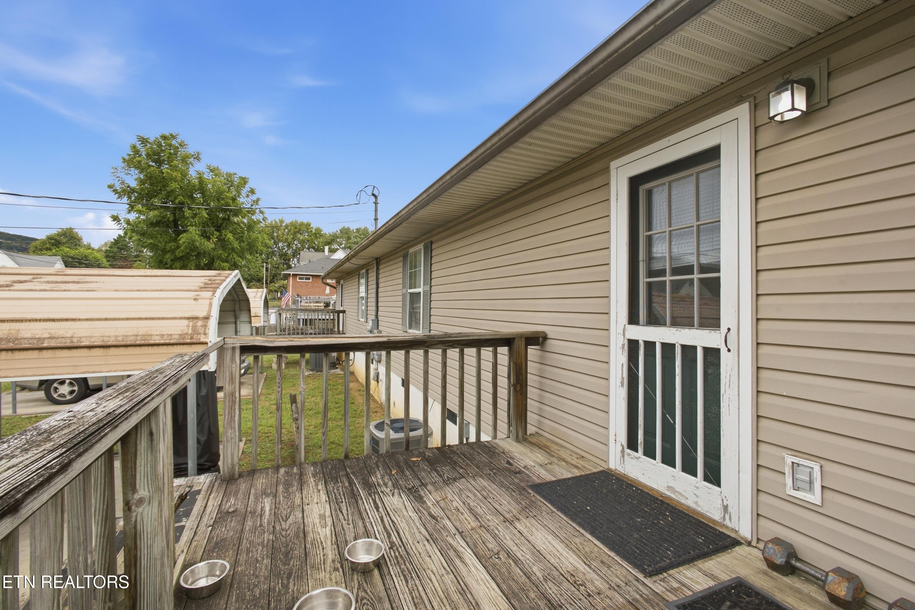 309 Carter Ave