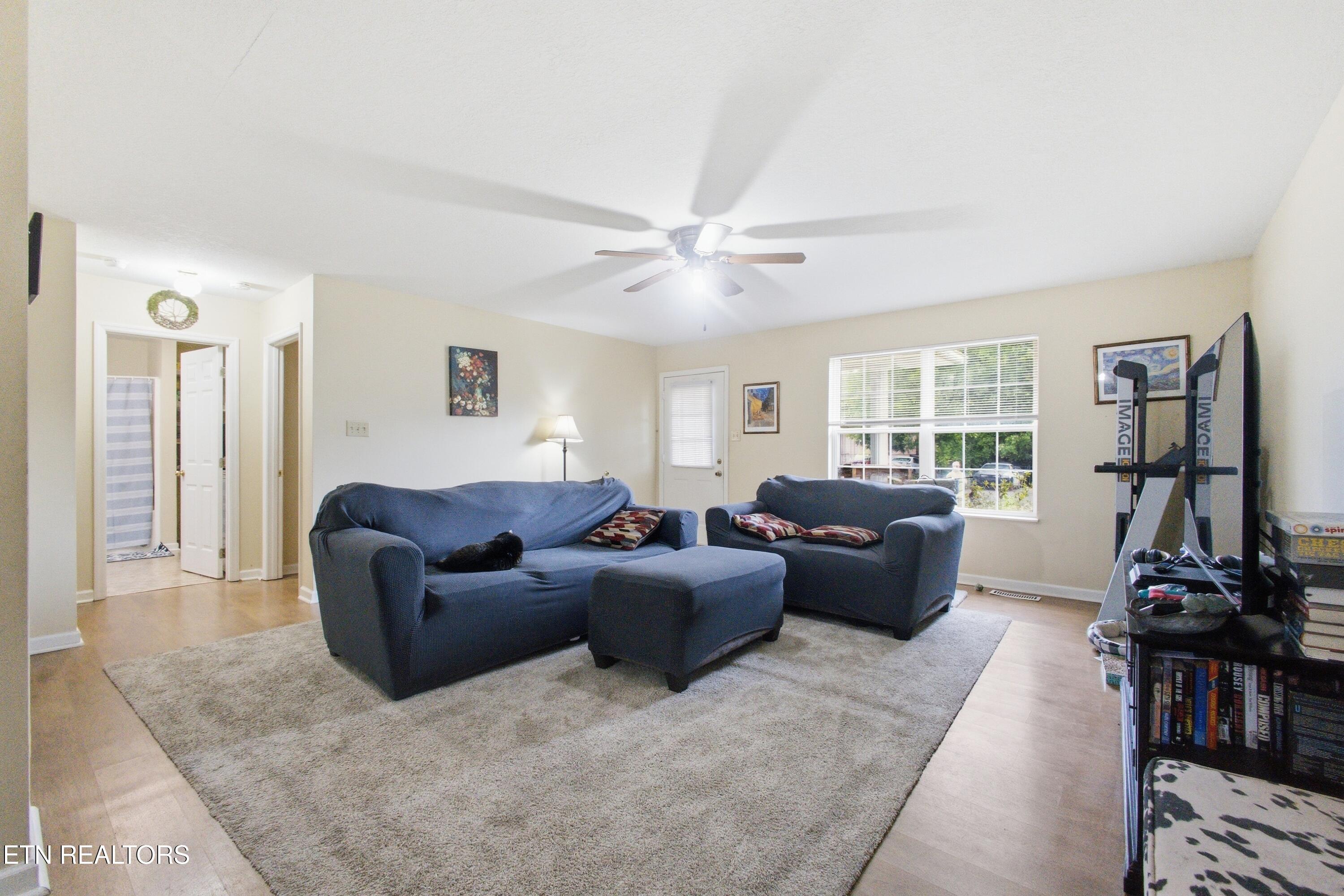 309 Carter Ave