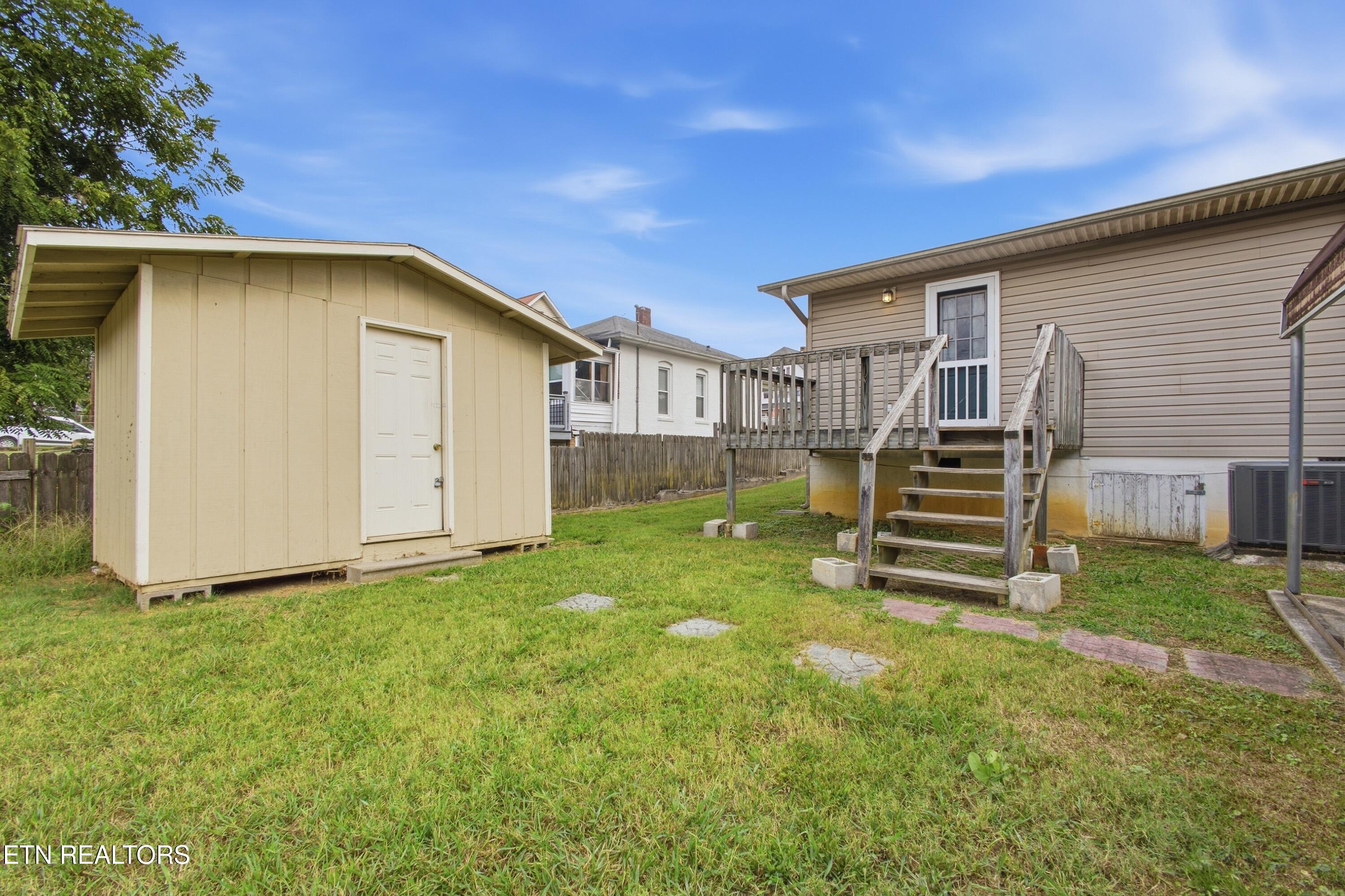 309 Carter Ave