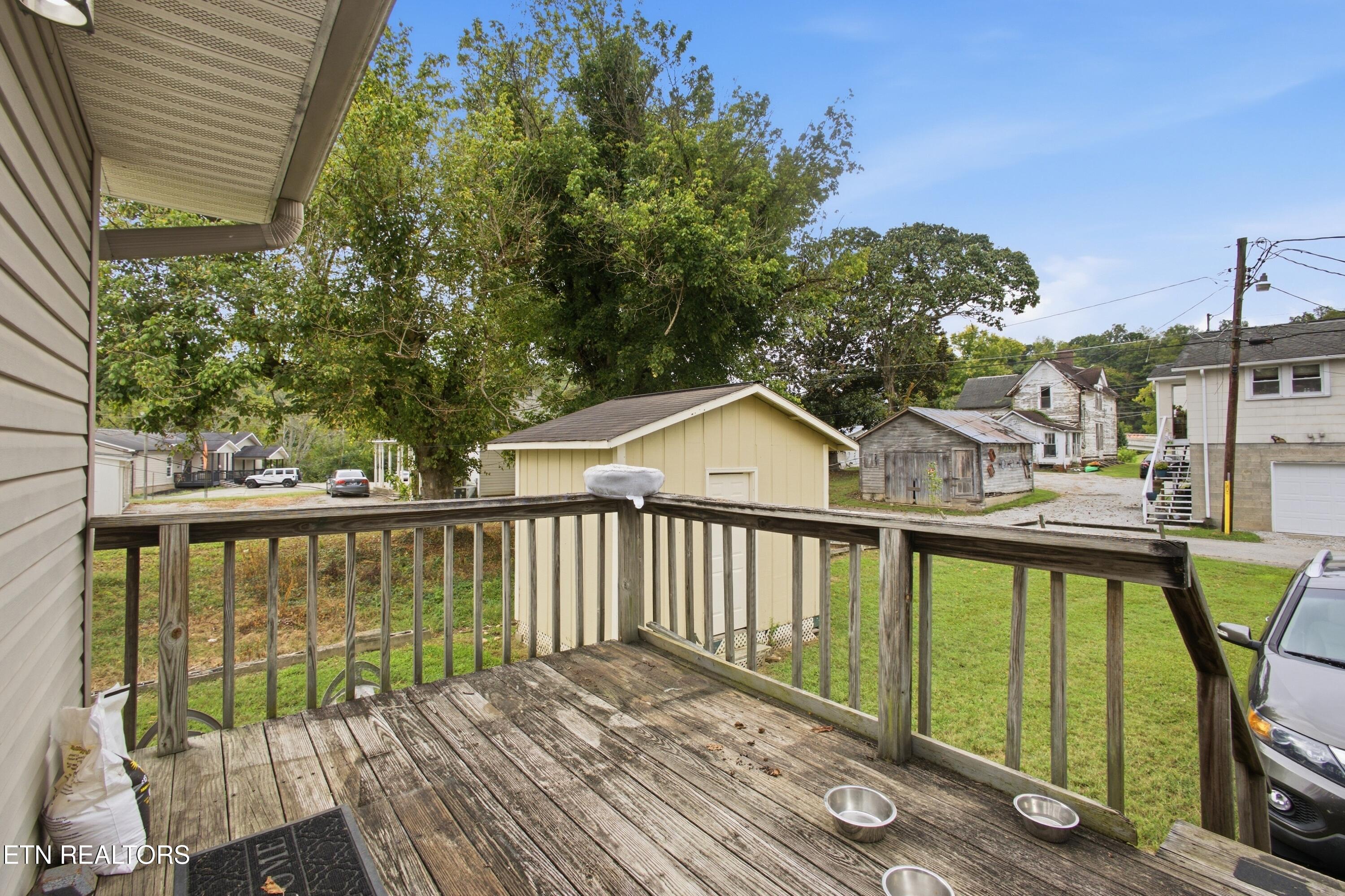 309 Carter Ave