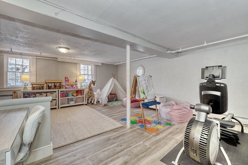 143 Gardner St