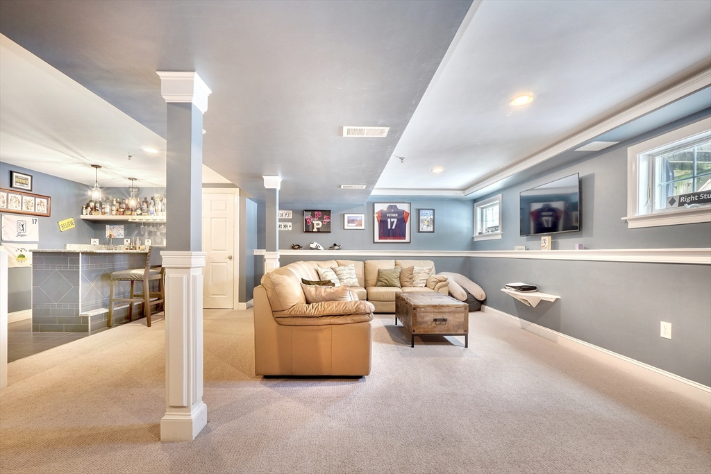 100 Lincoln Street # 14