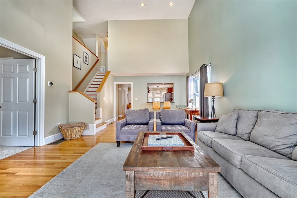 100 Lincoln Street # 14