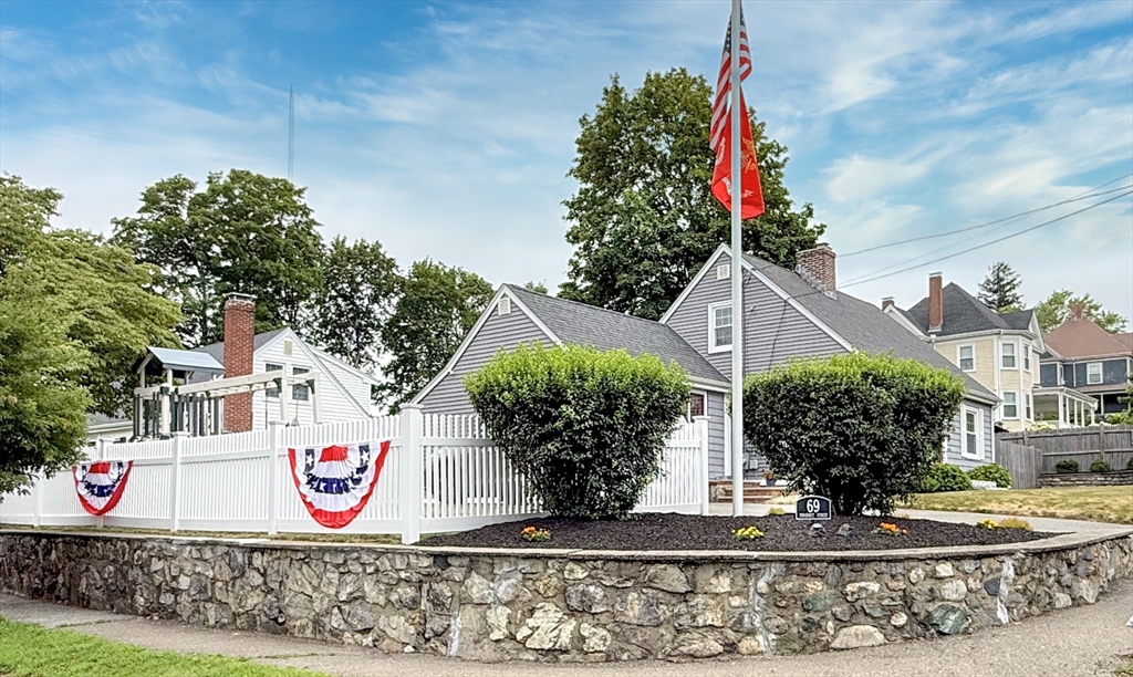 69 Prospect St