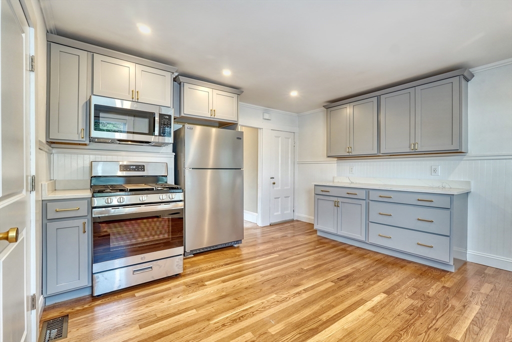 83 Concord Ave # 1