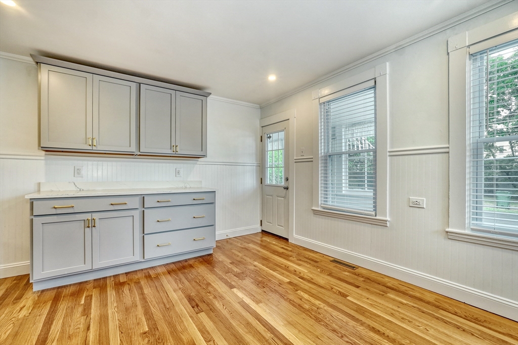 83 Concord Ave # 1